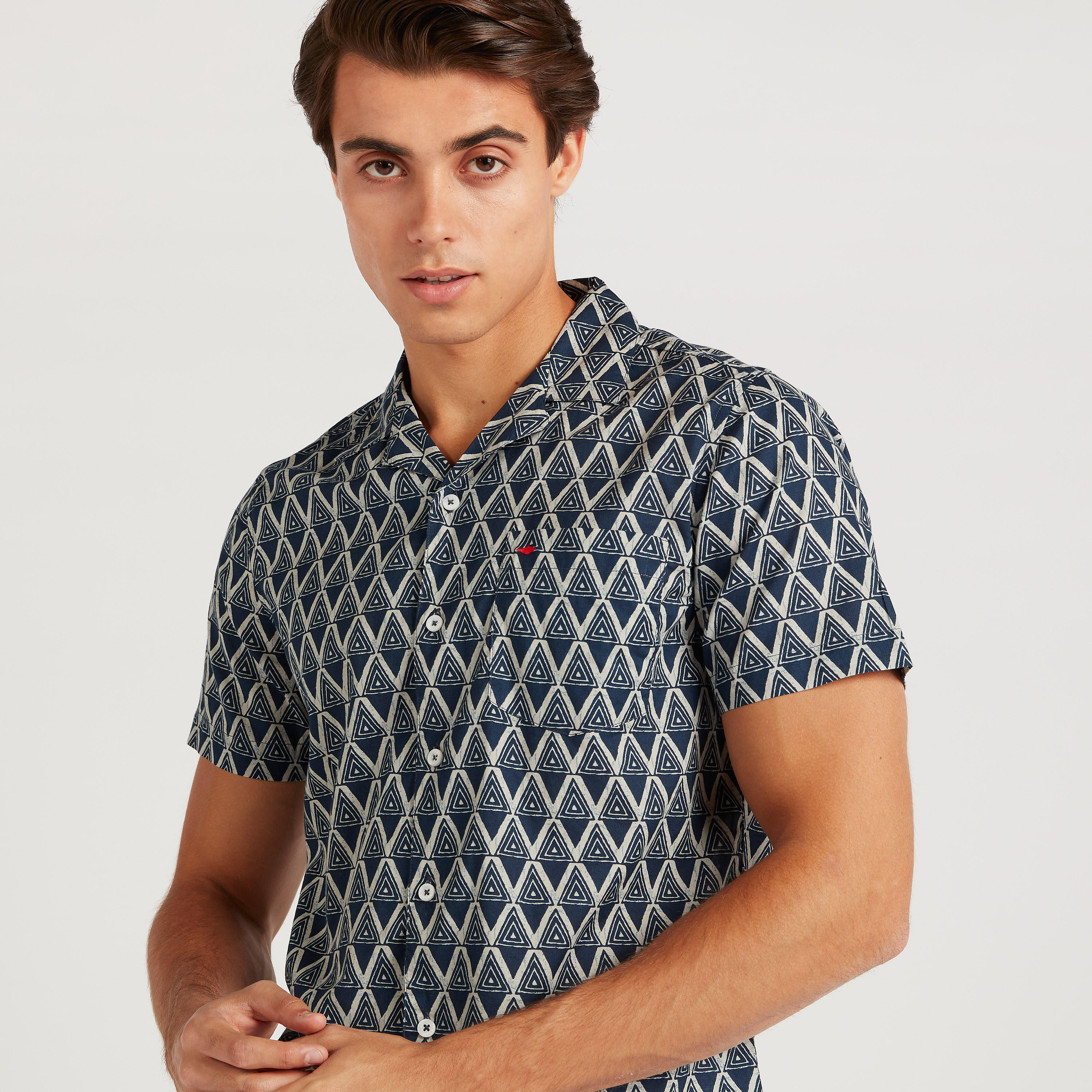 قميص بأكمام قصيرة وطبعات من لي كوبر-men-clothing-shirts-image-3