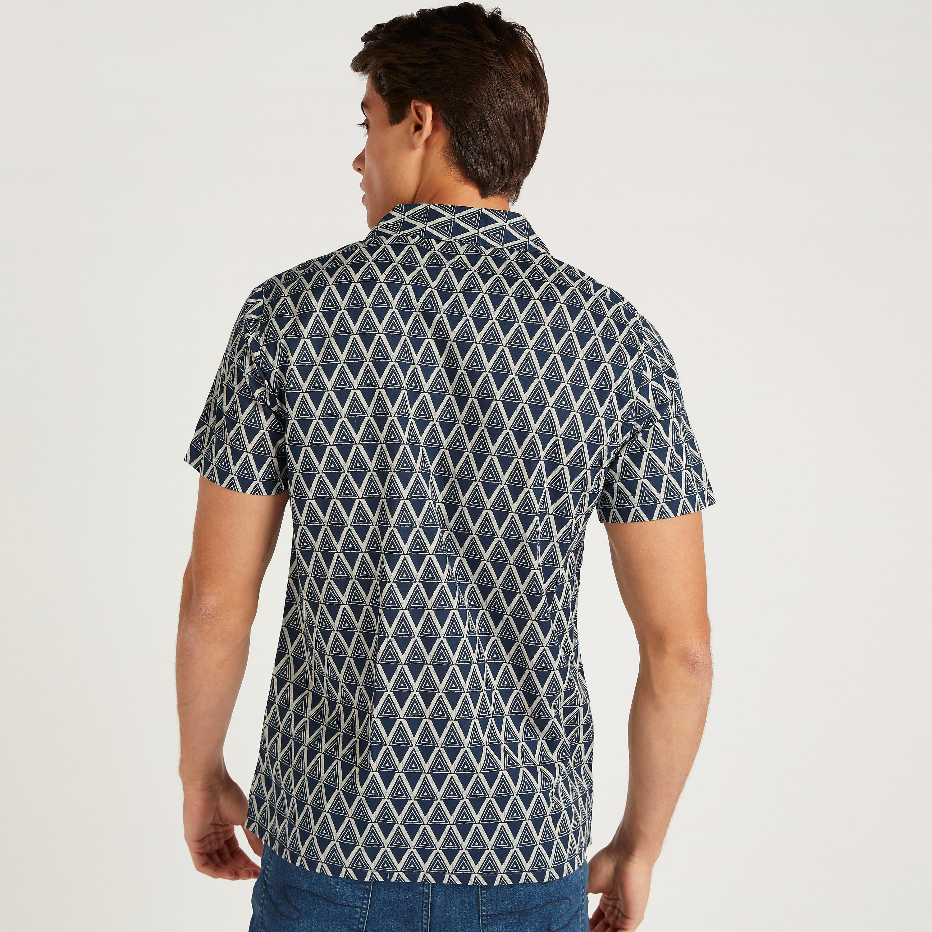 قميص بأكمام قصيرة وطبعات من لي كوبر-men-clothing-shirts-image-4