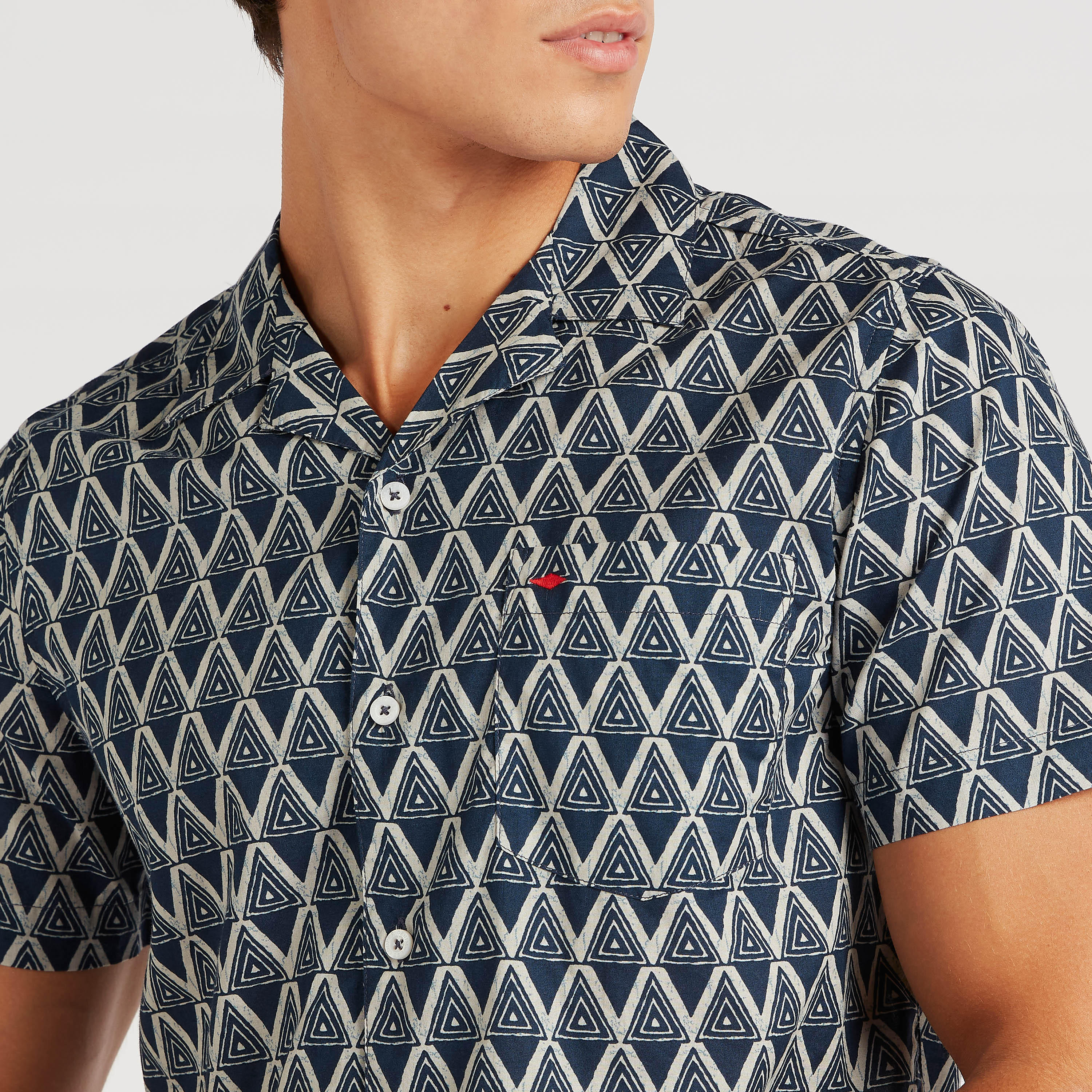 قميص بأكمام قصيرة وطبعات من لي كوبر-men-clothing-shirts-image-5
