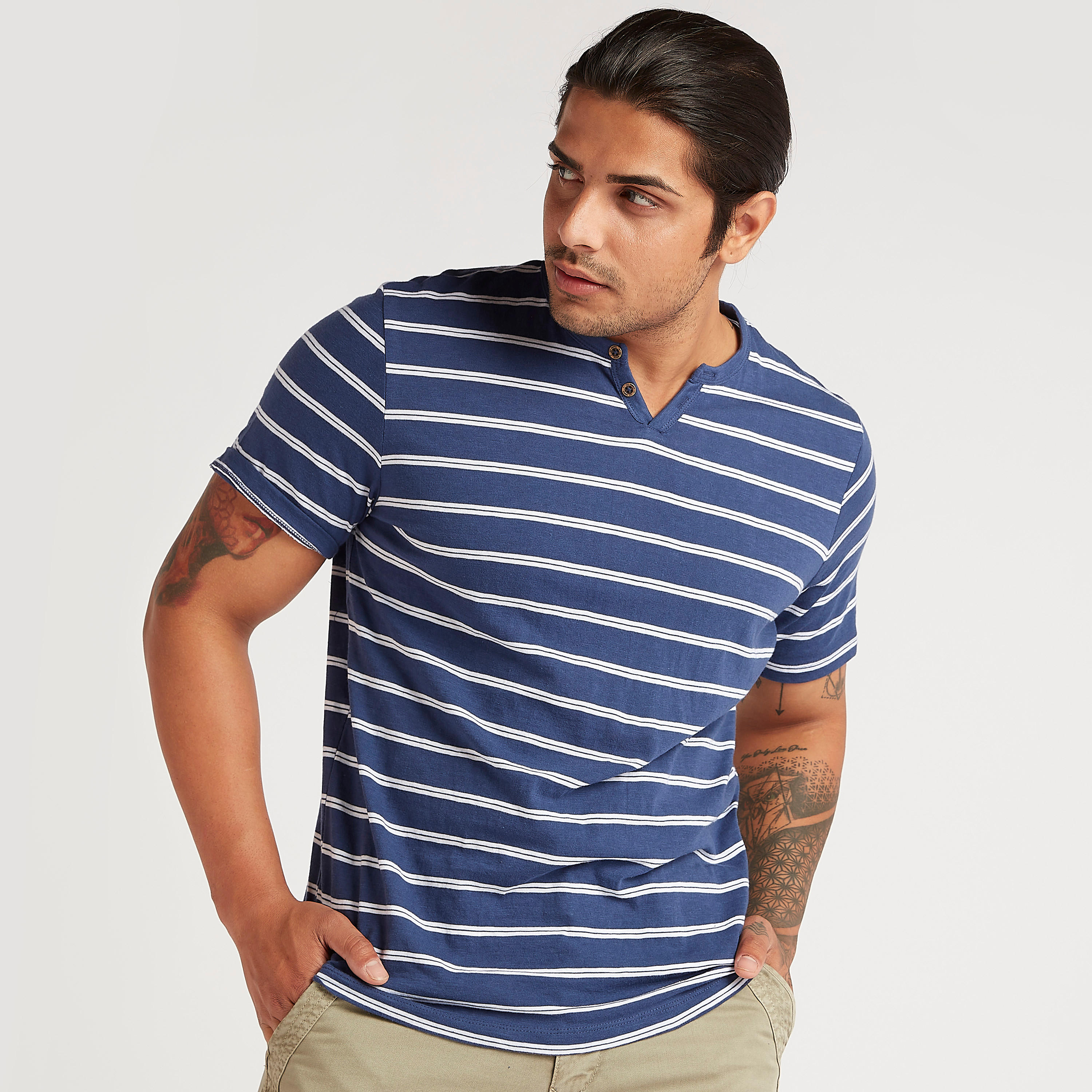 تيشيرت مقلّم بياقة هينلي وأكمام قصيرة من لي كوبر-men-clothing-tshirtsandpolos-tshirts-image-1