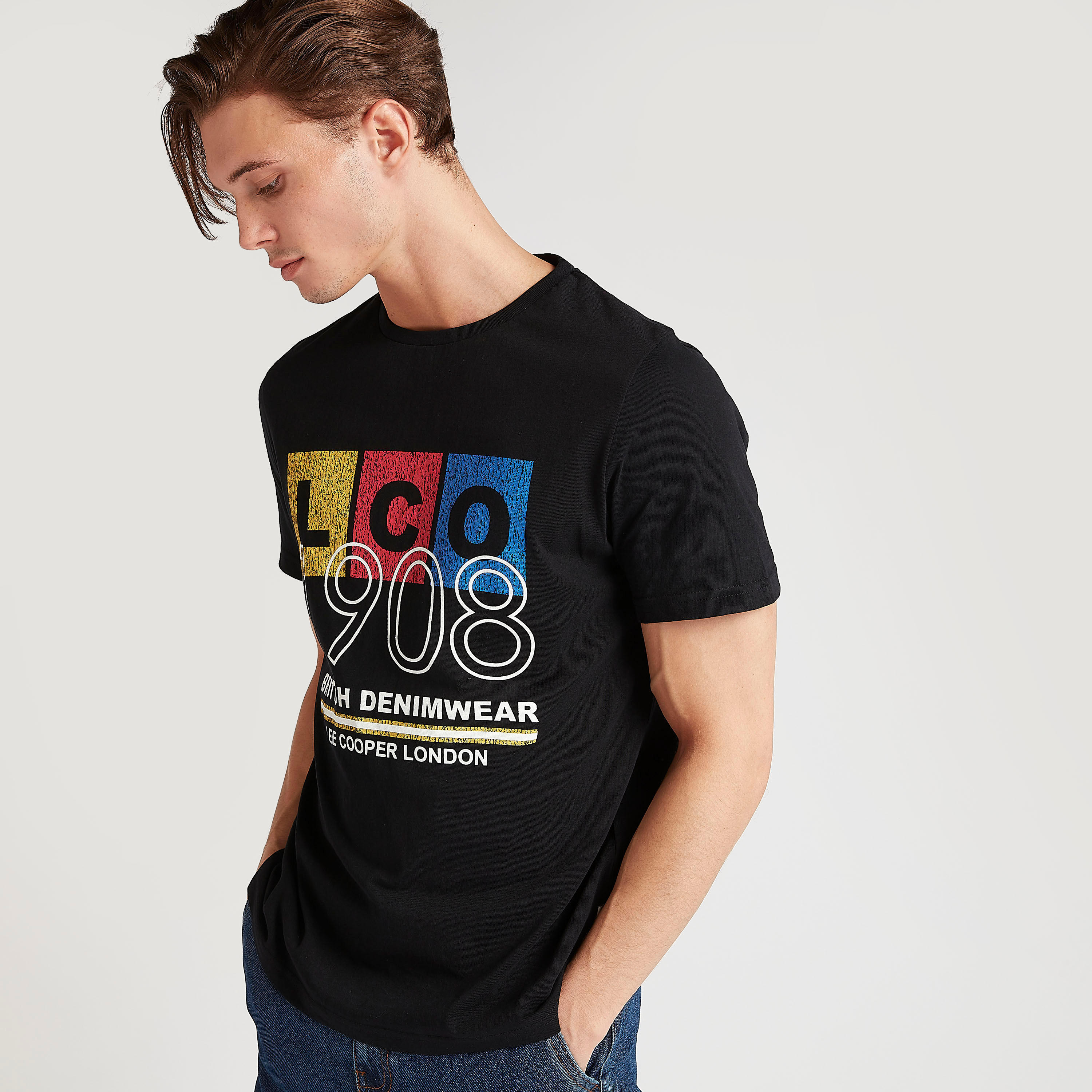 تيشيرت بأكمام قصيرة وطبعات من لي كوبر-men-clothing-tshirtsandpolos-tshirts-image-5