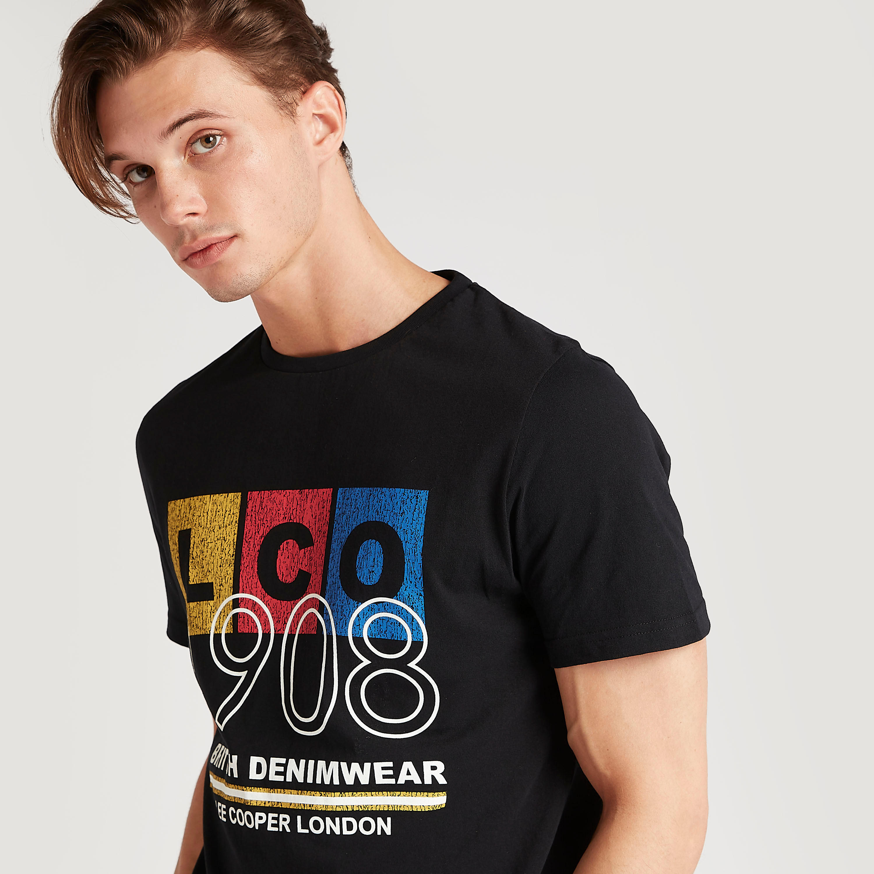 تيشيرت بأكمام قصيرة وطبعات من لي كوبر-men-clothing-tshirtsandpolos-tshirts-image-3