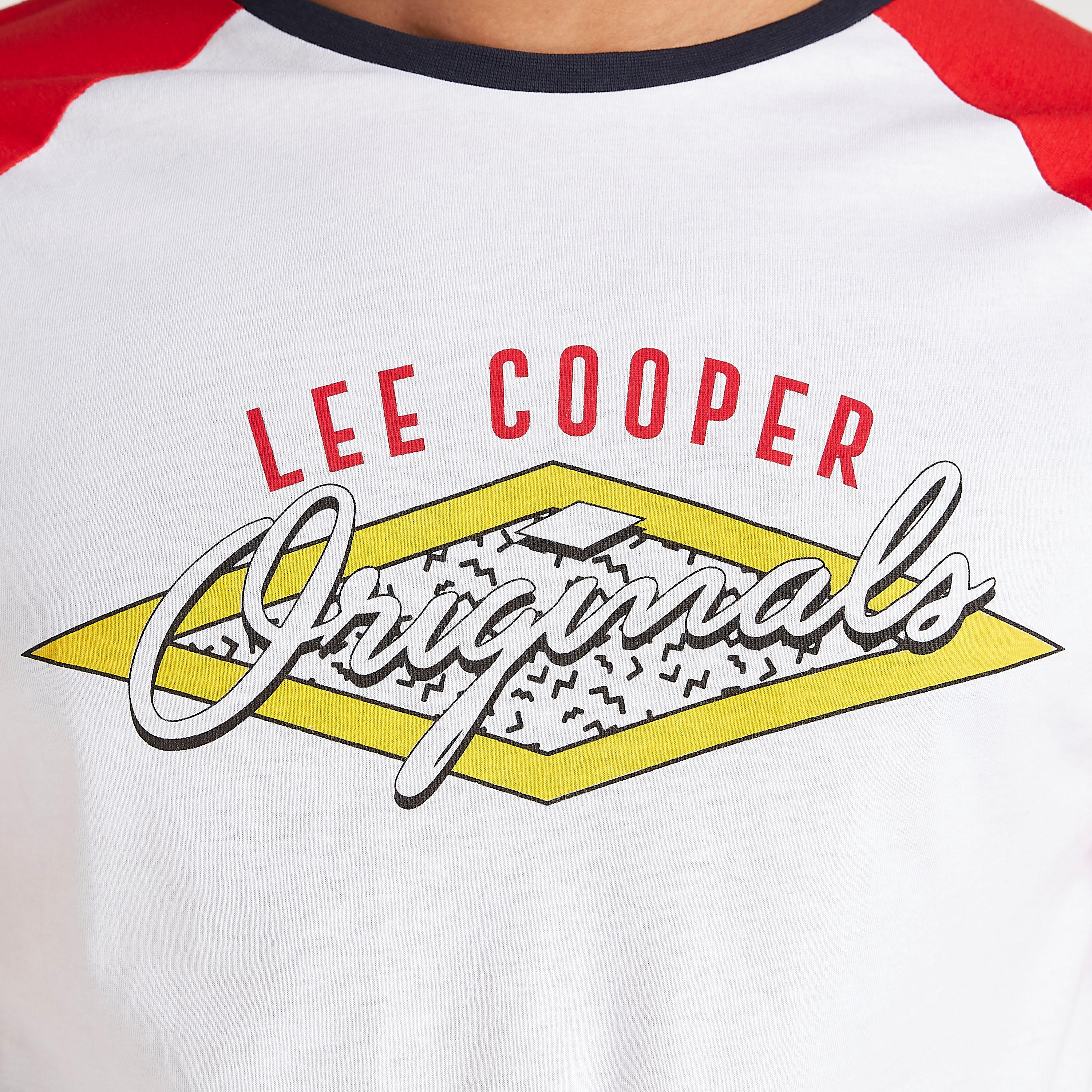 تيشيرت بأكمام مغايرة وطبعات من لي كوبر-men-clothing-tshirtsandpolos-tshirts-image-3