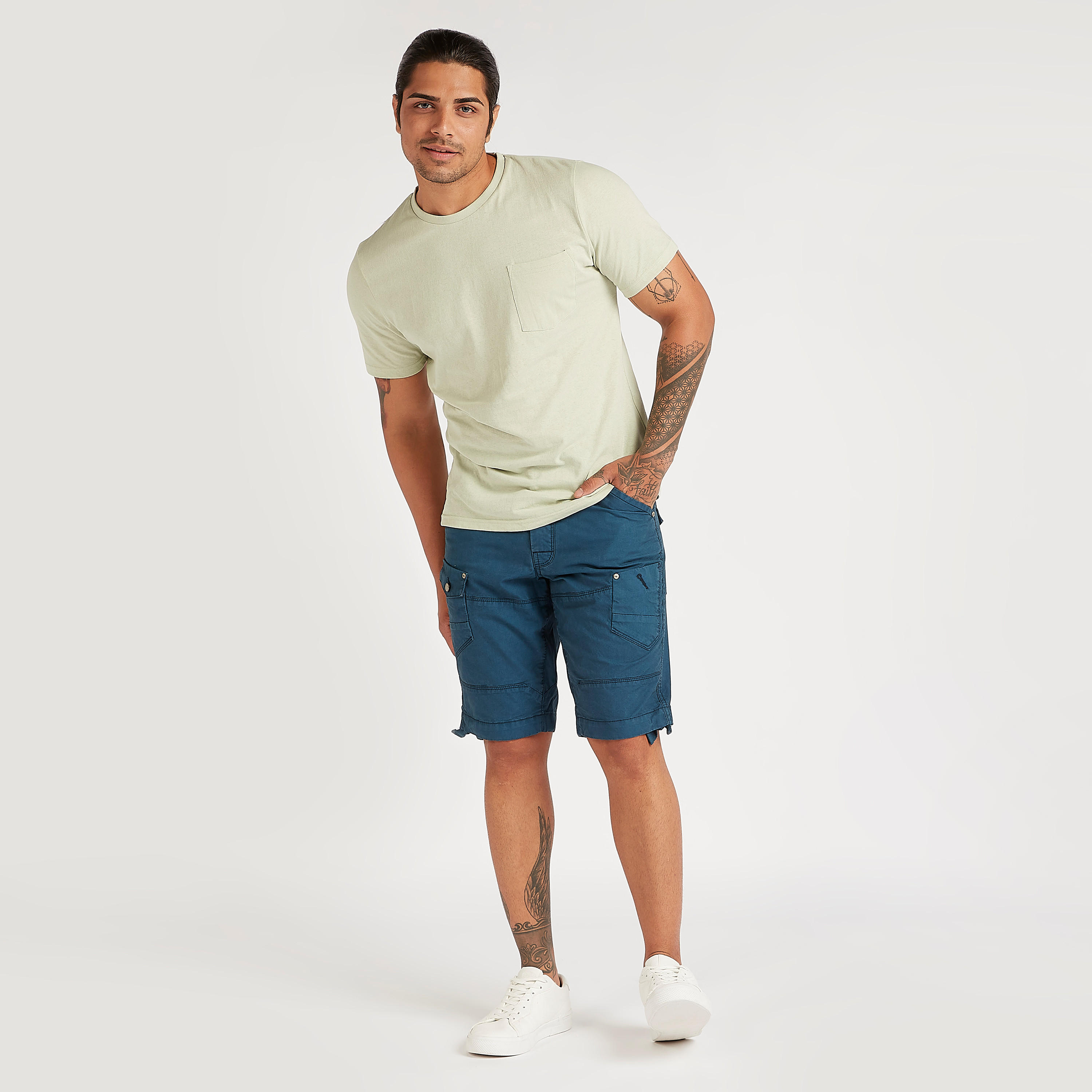 تيشيرت بأكمام قصيرة وطبعات من لي كوبر-men-clothing-tshirtsandpolos-tshirts-image-4