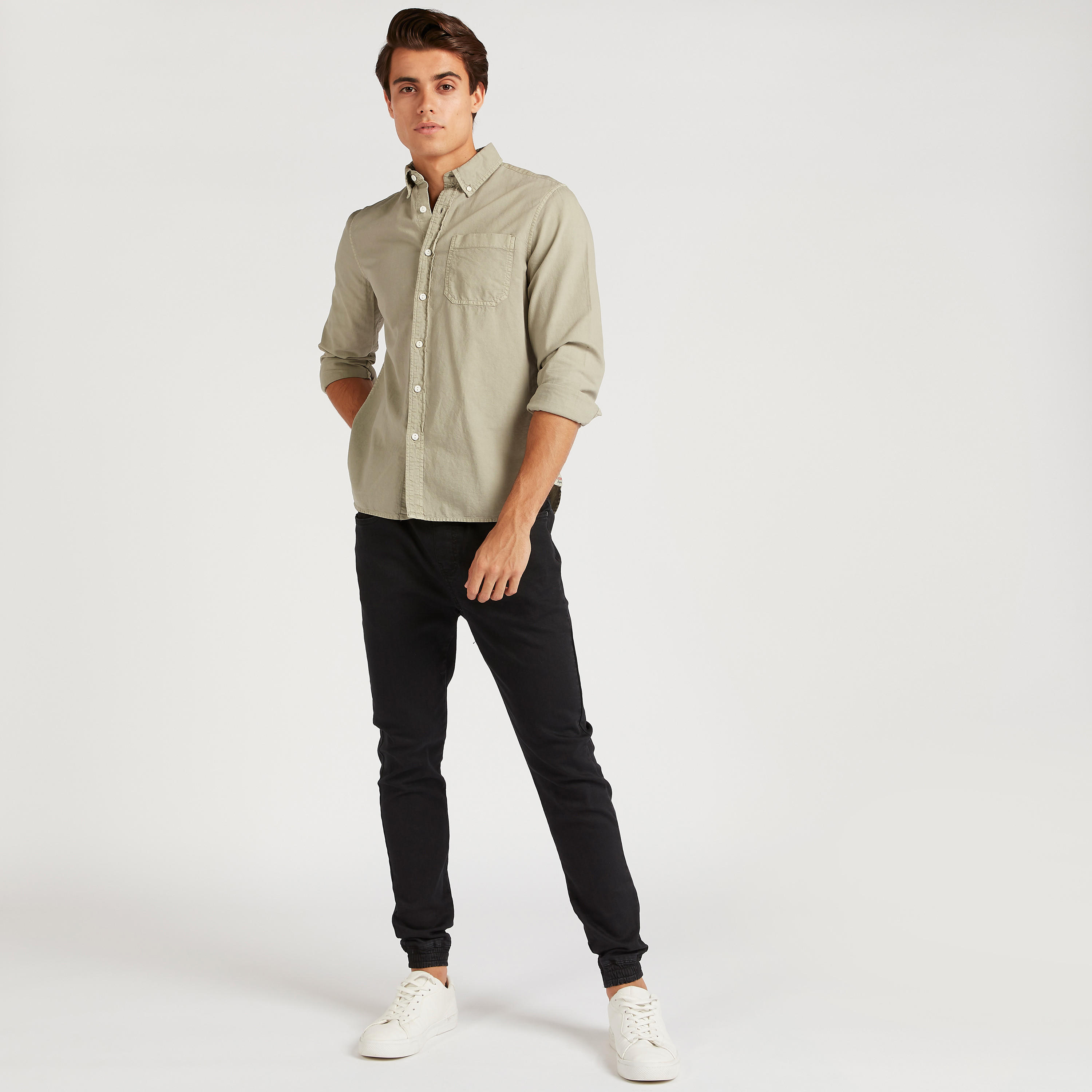 بنطلون رياضي دنيم برباط إغلاق من لي كوبر-men-clothing-bottoms-joggers-image-2