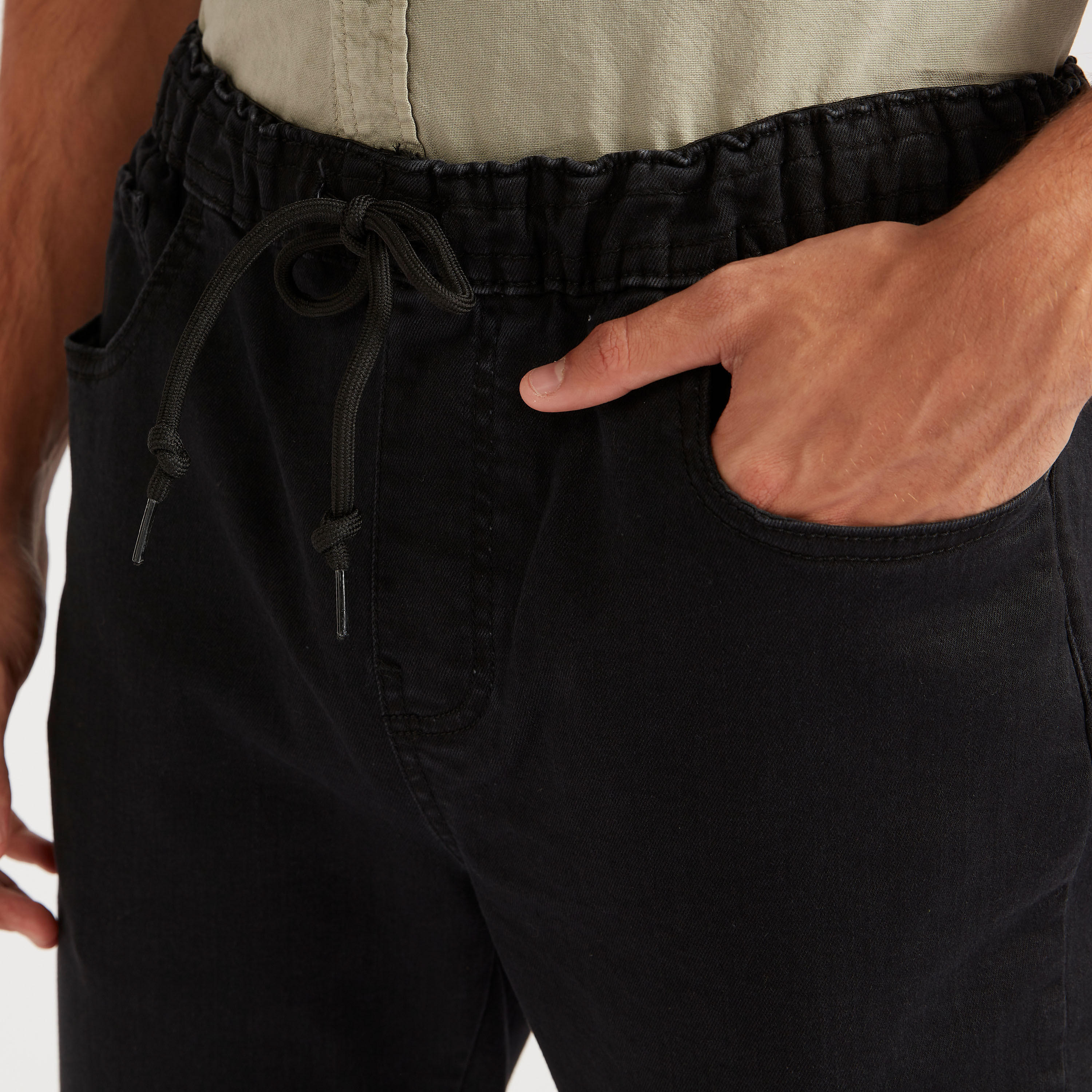 بنطلون رياضي دنيم برباط إغلاق من لي كوبر-men-clothing-bottoms-joggers-image-3
