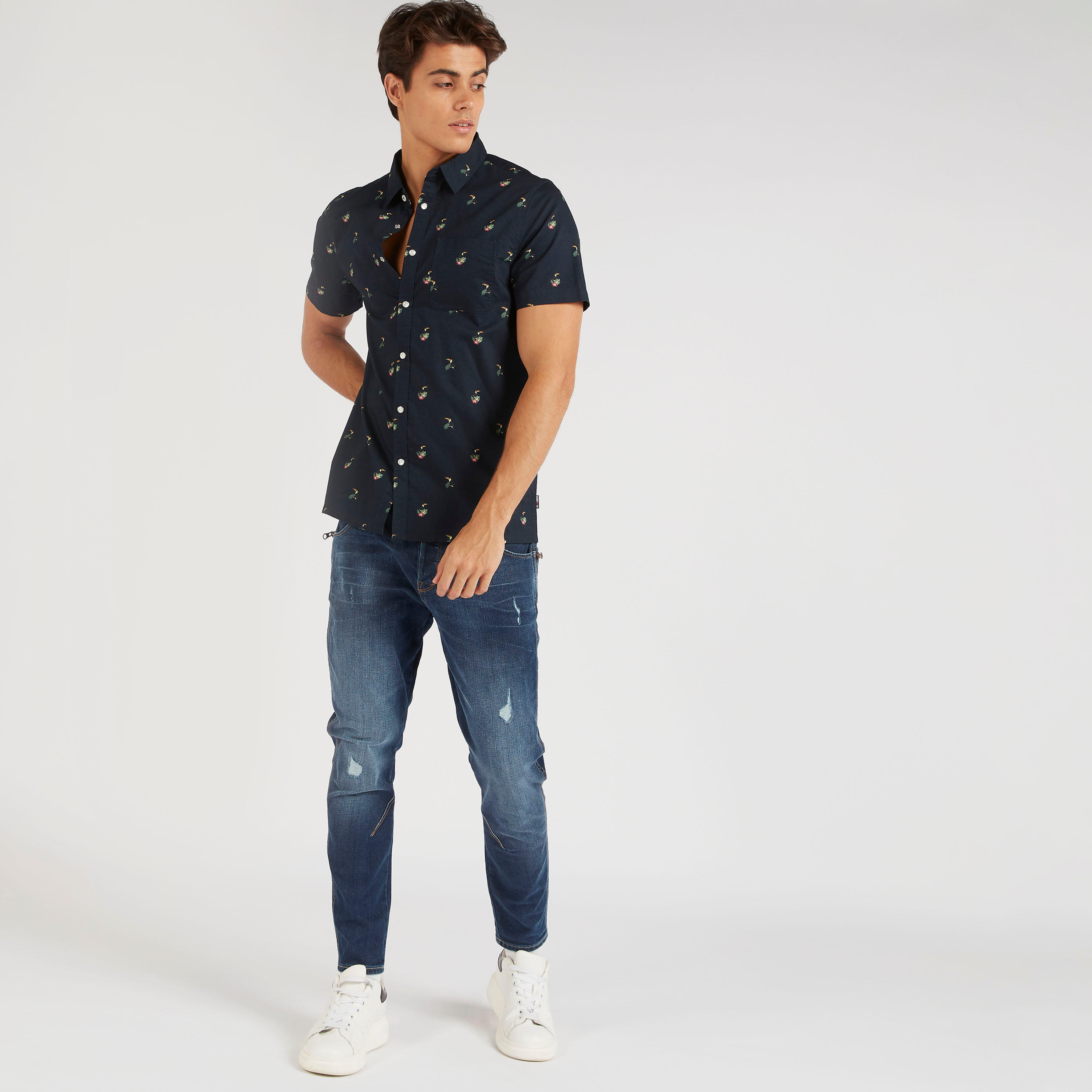قميص سادة بأكمام قصيرة وجيب من لي كوبر-men-clothing-shirts-image-2