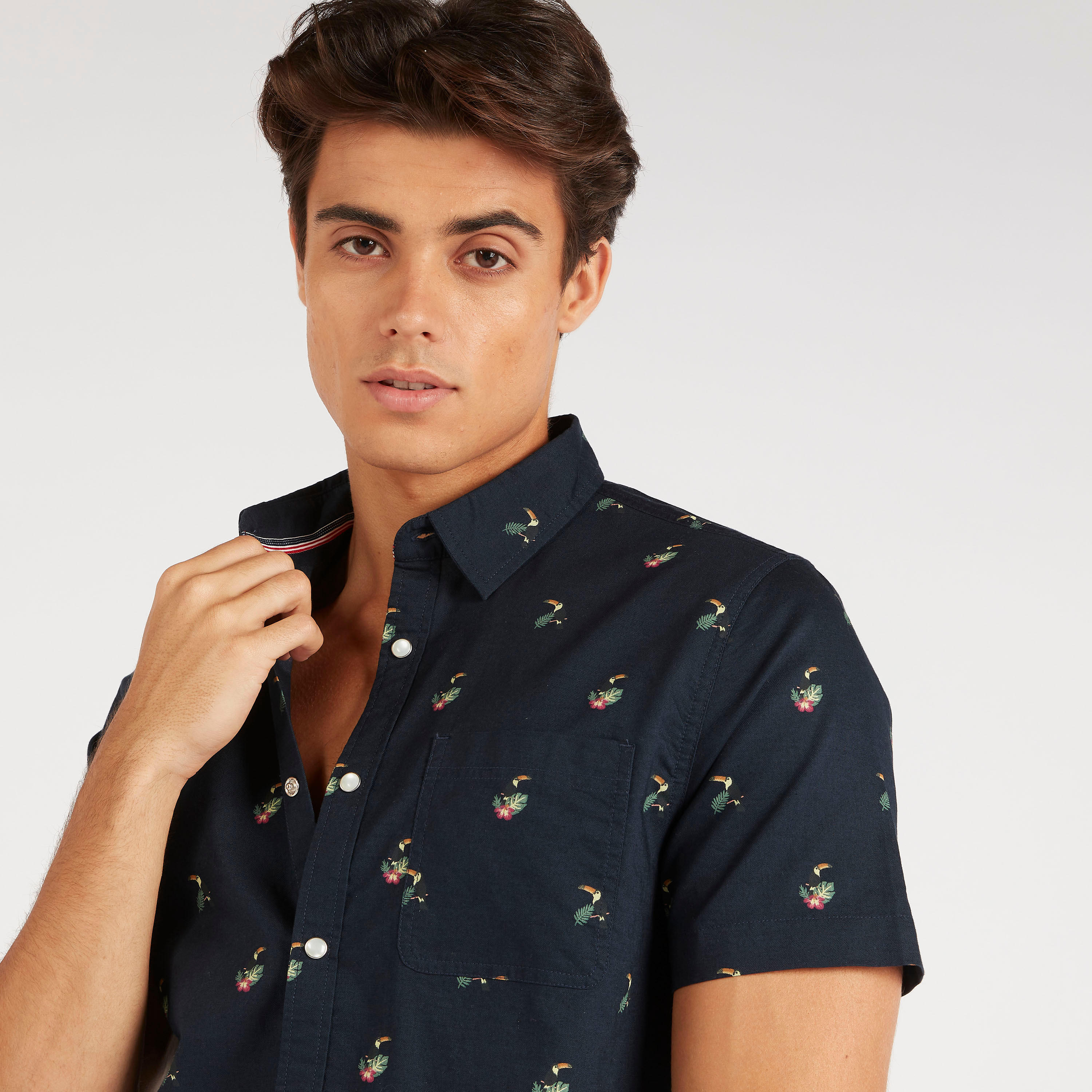 قميص سادة بأكمام قصيرة وجيب من لي كوبر-men-clothing-shirts-image-3
