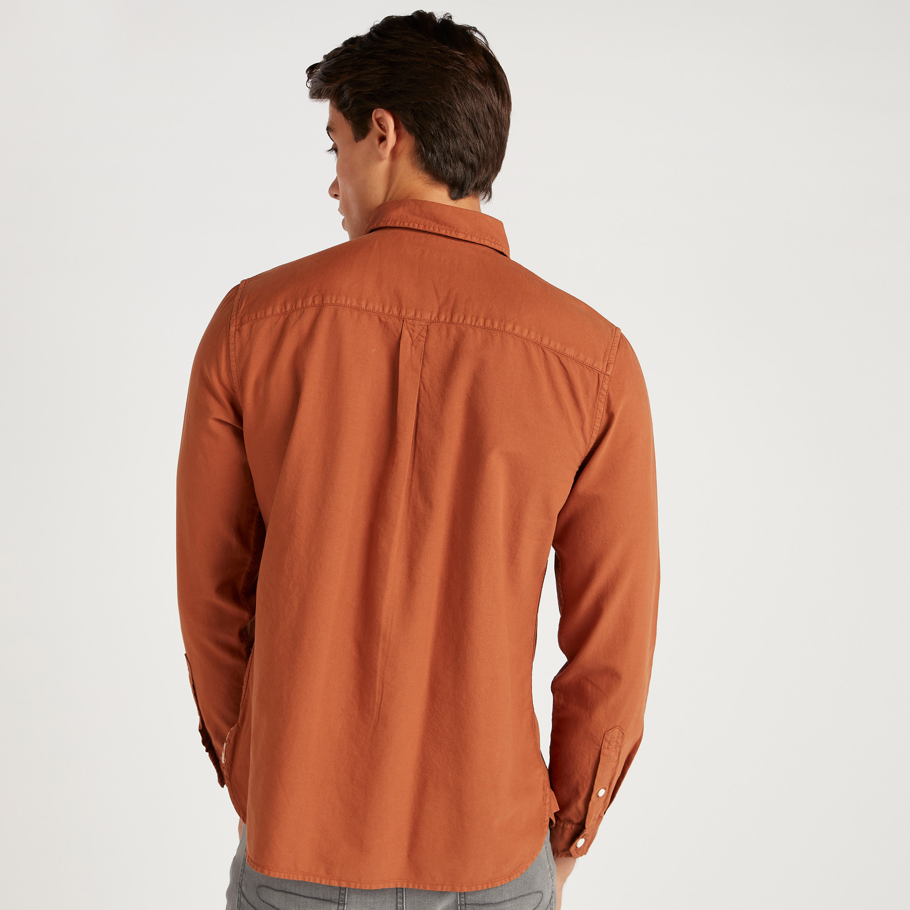 قميص أكسفورد مصبوغ وياقة عادية-men-clothing-shirts-image-2