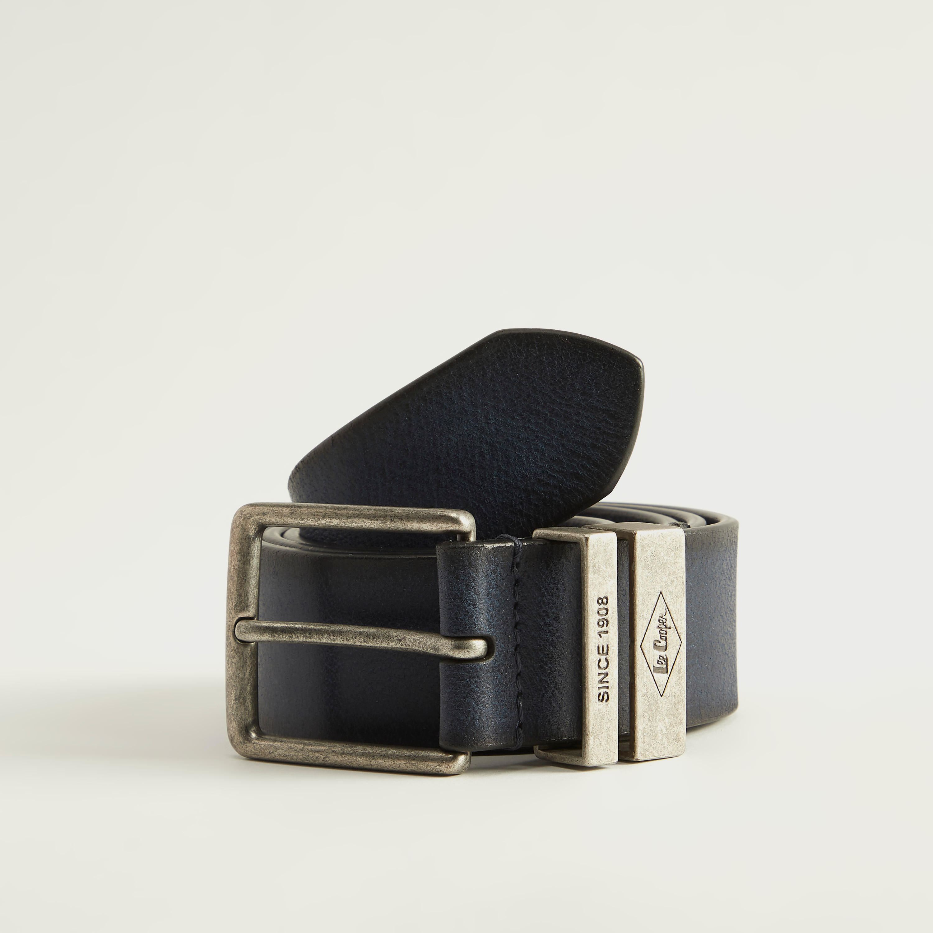 حزام جلد سادة بإبزيم بدبوس من لي كوبر-men-beltsandwallets-belts-image-4
