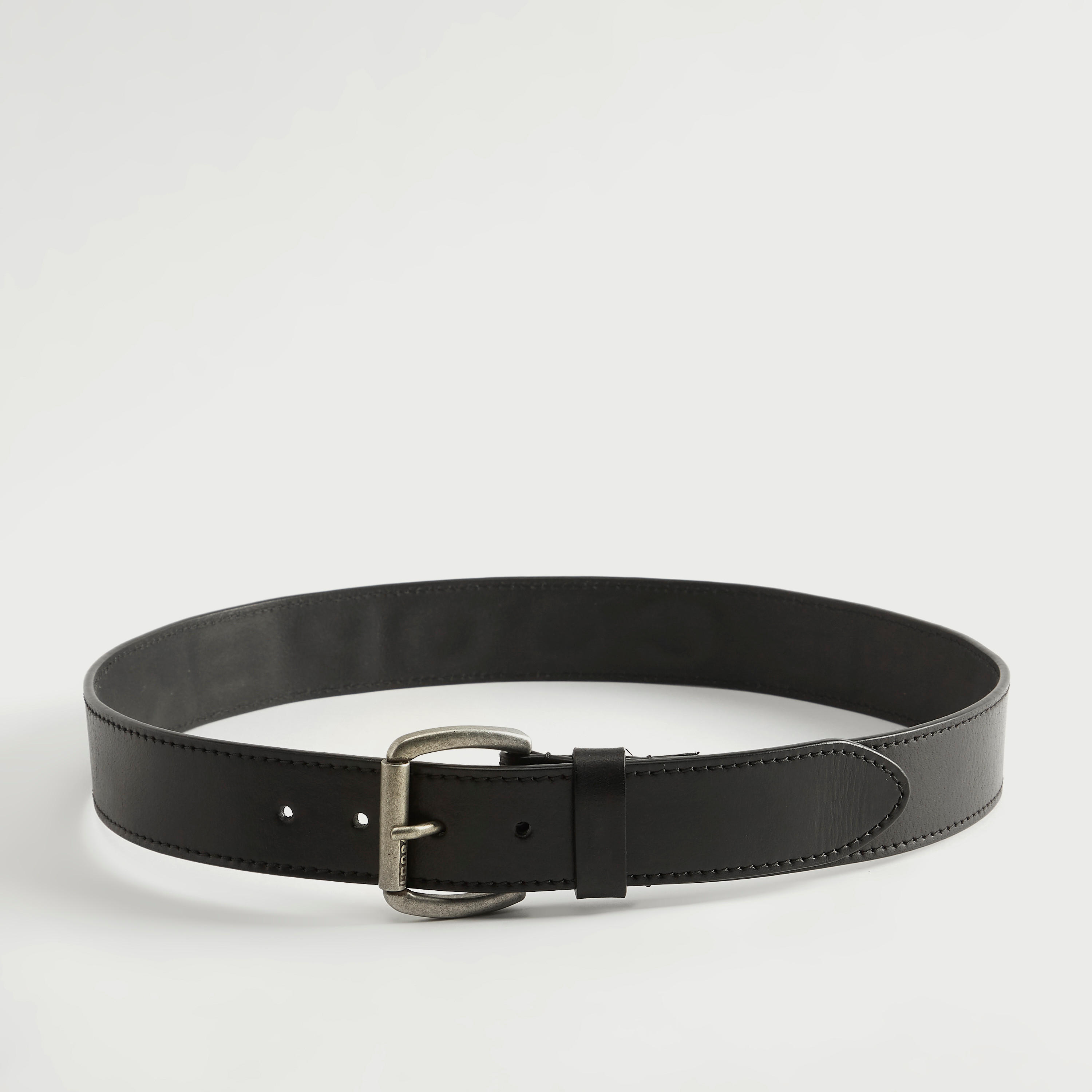حزام جلد سادة بإبزيم بدبوس من لي كوبر-men-beltsandwallets-belts-image-3