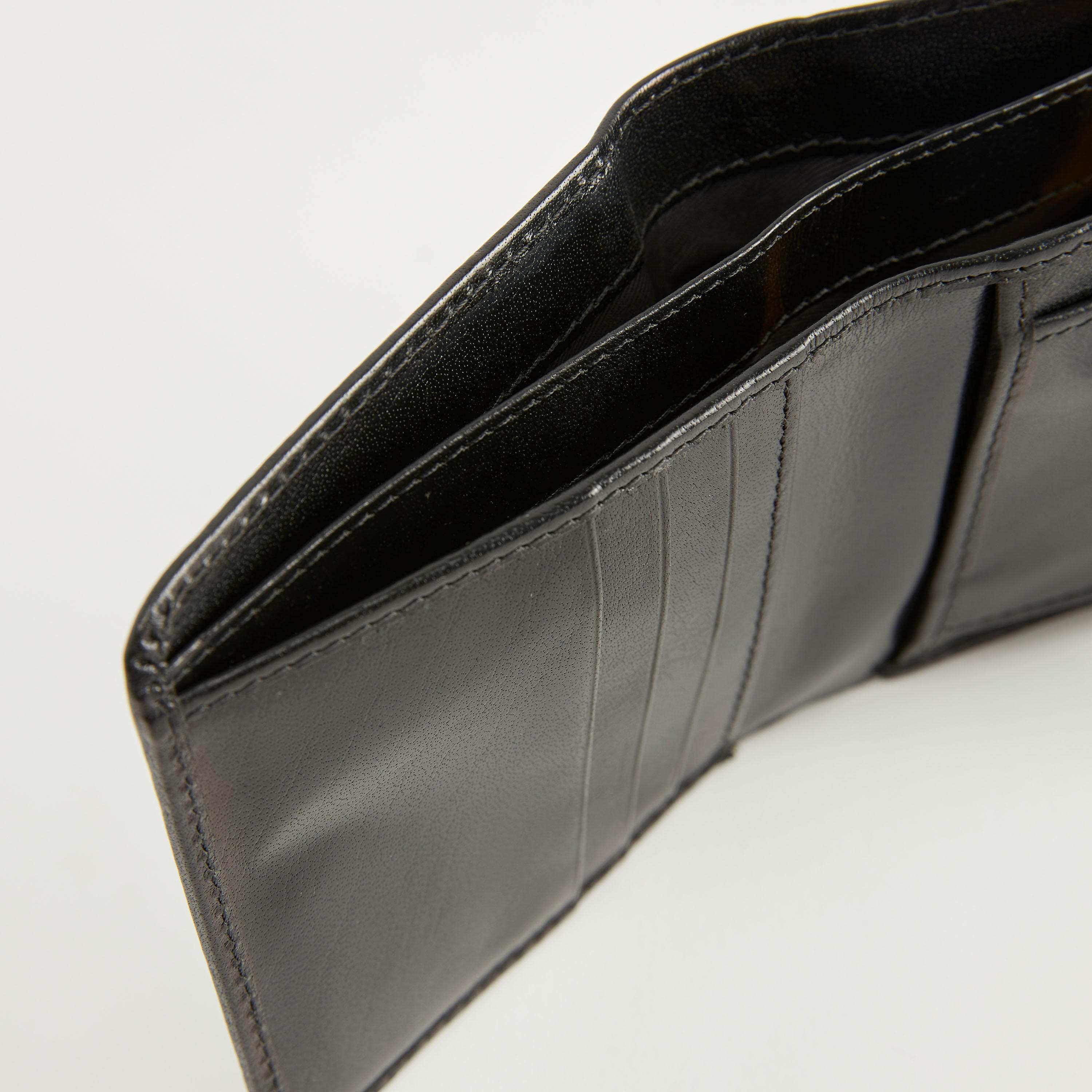 محفظة جلد سادة بطيّة مزدوجة من لي كوبر-men-beltsandwallets-wallets-image-1