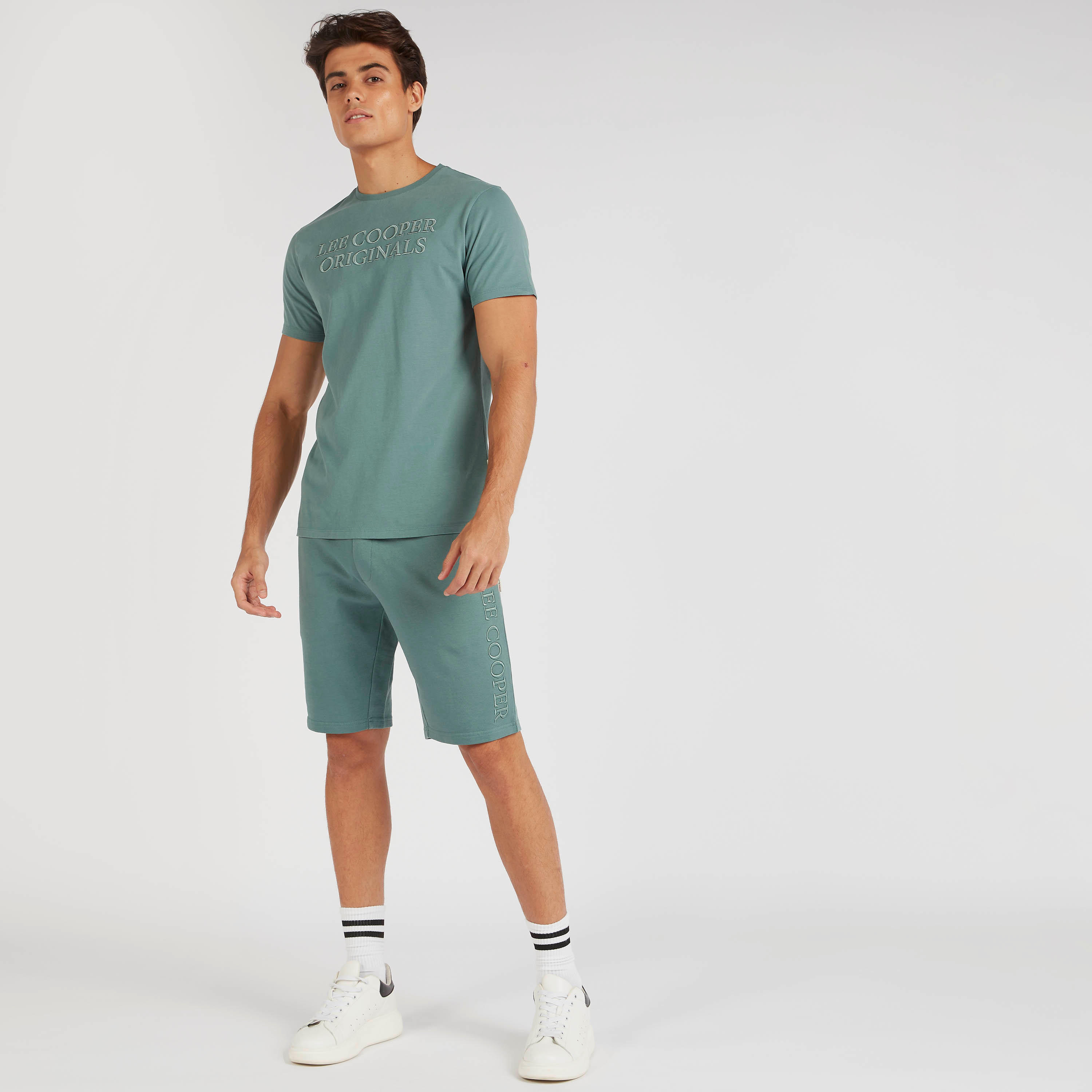 تيشيرت مطرّز بأكمام قصيرة من لي كوبر-men-clothing-tshirtsandpolos-tshirts-image-2