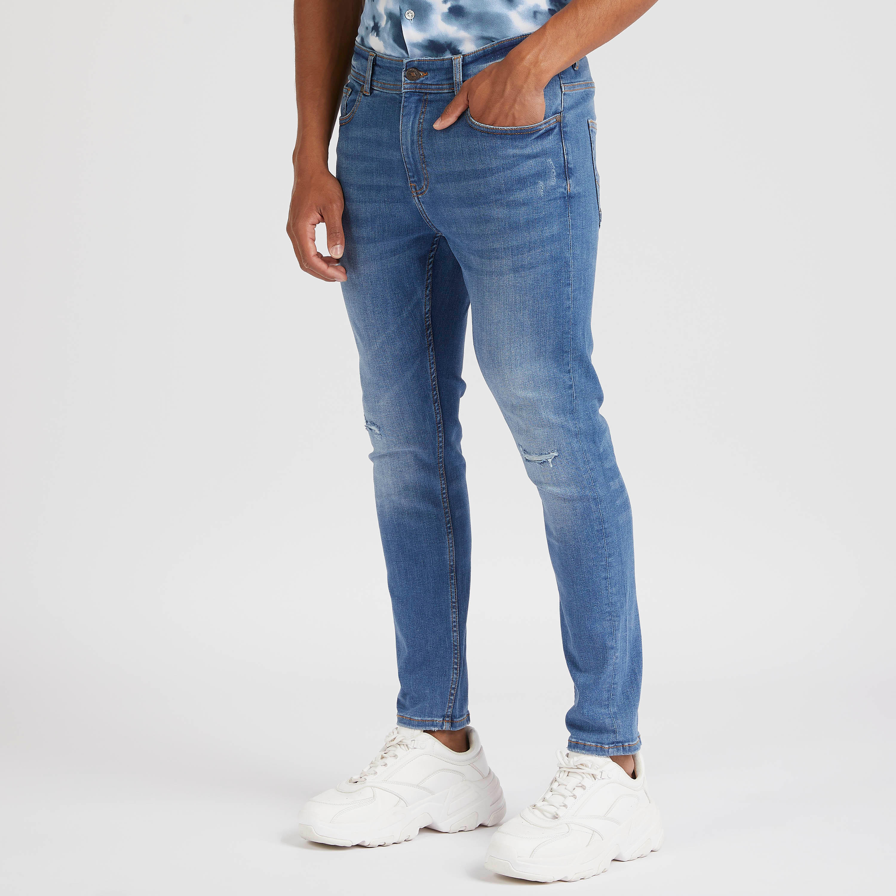 بنطلون جينز مضلّع بأطراف ضيّقة وخصر متوسط الارتفاع من لي كوبر-men-clothing-bottoms-jeans-image-1