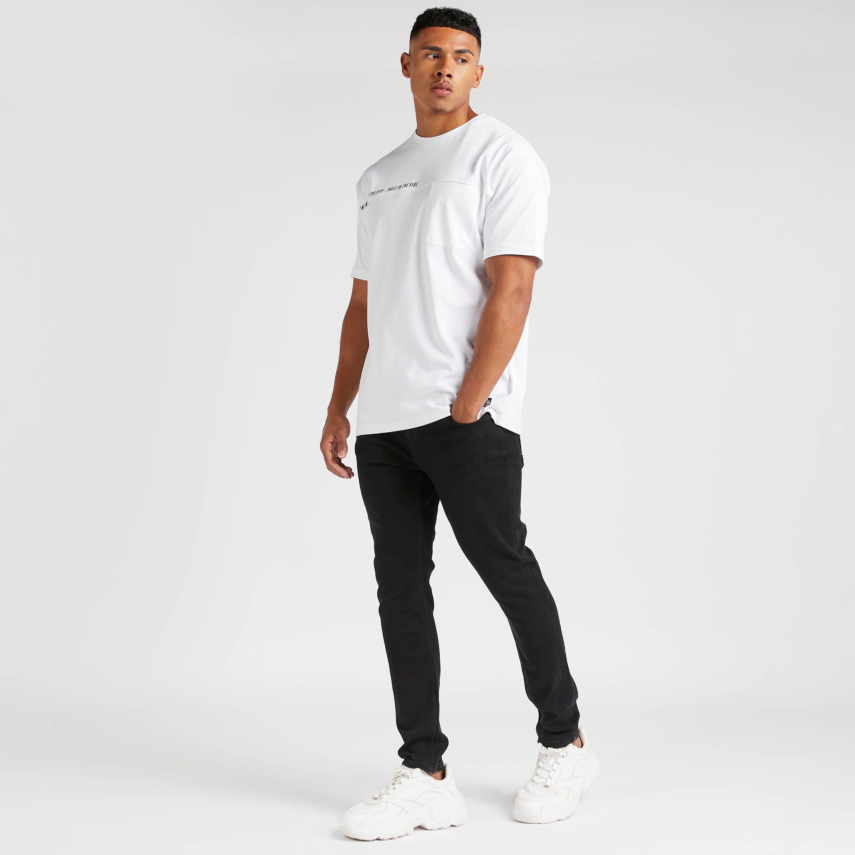 بنطلون جينز بقصة ضيّقة وخصر متوسط الارتفاع من لي كوبر-men-clothing-bottoms-jeans-image-2