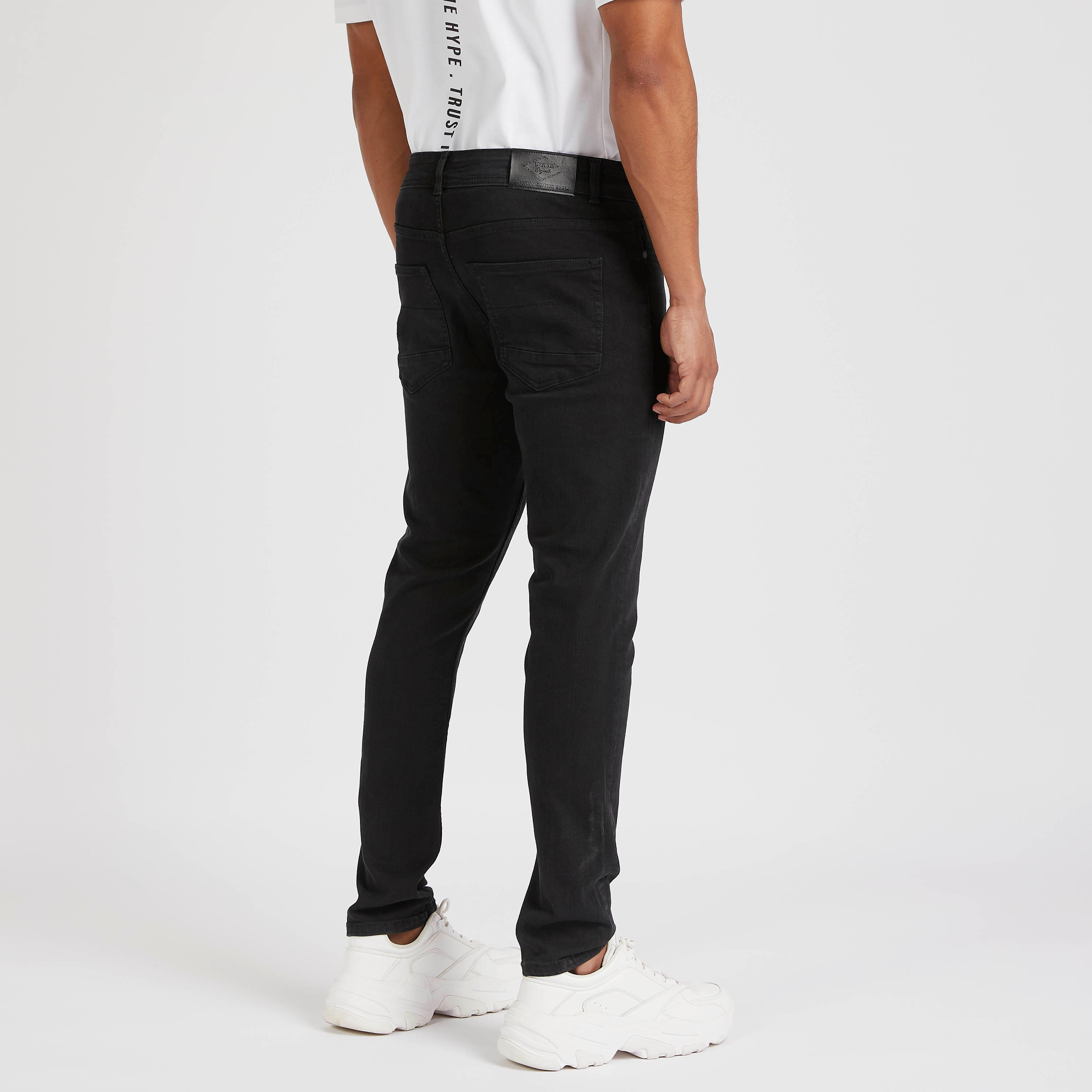 بنطلون جينز بقصة ضيّقة وخصر متوسط الارتفاع من لي كوبر-men-clothing-bottoms-jeans-image-4