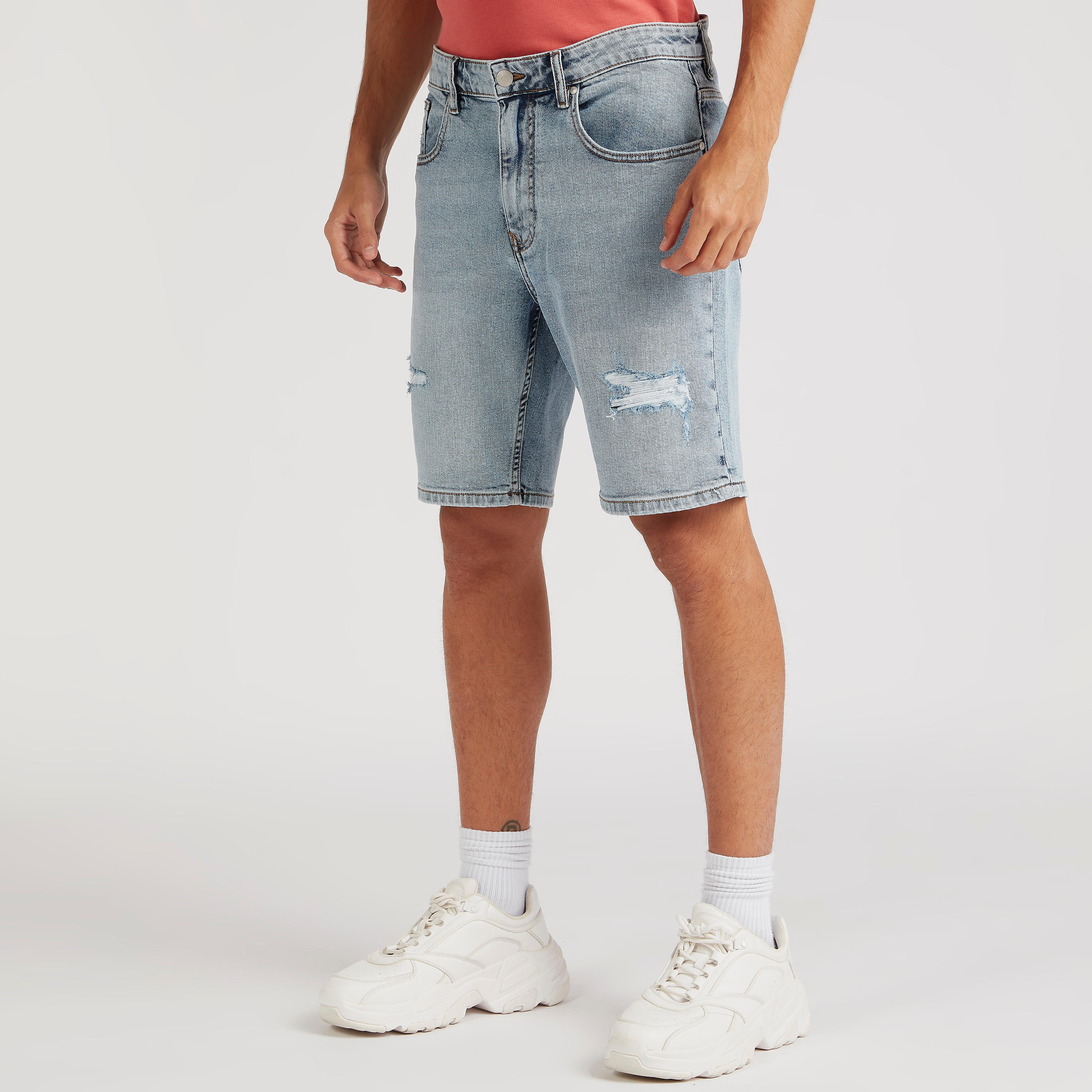 شورت دنيم مضلّع بجيوب من لي كوبر-men-clothing-bottoms-shorts-image-1