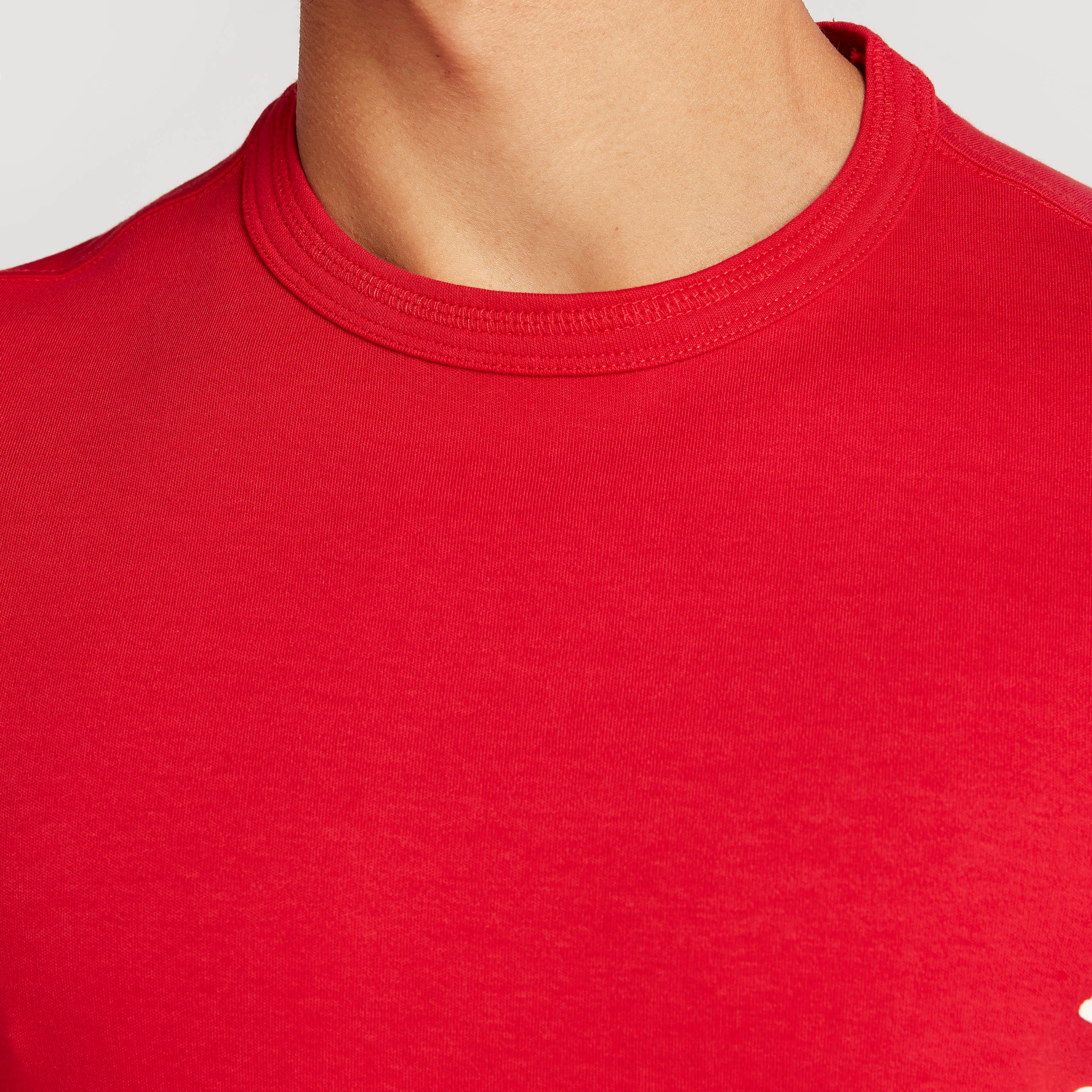 تيشيرت بياقة ضيّقة وأكمام قصيرة وطبعات من لي كوبر-men-clothing-tshirtsandpolos-tshirts-image-3