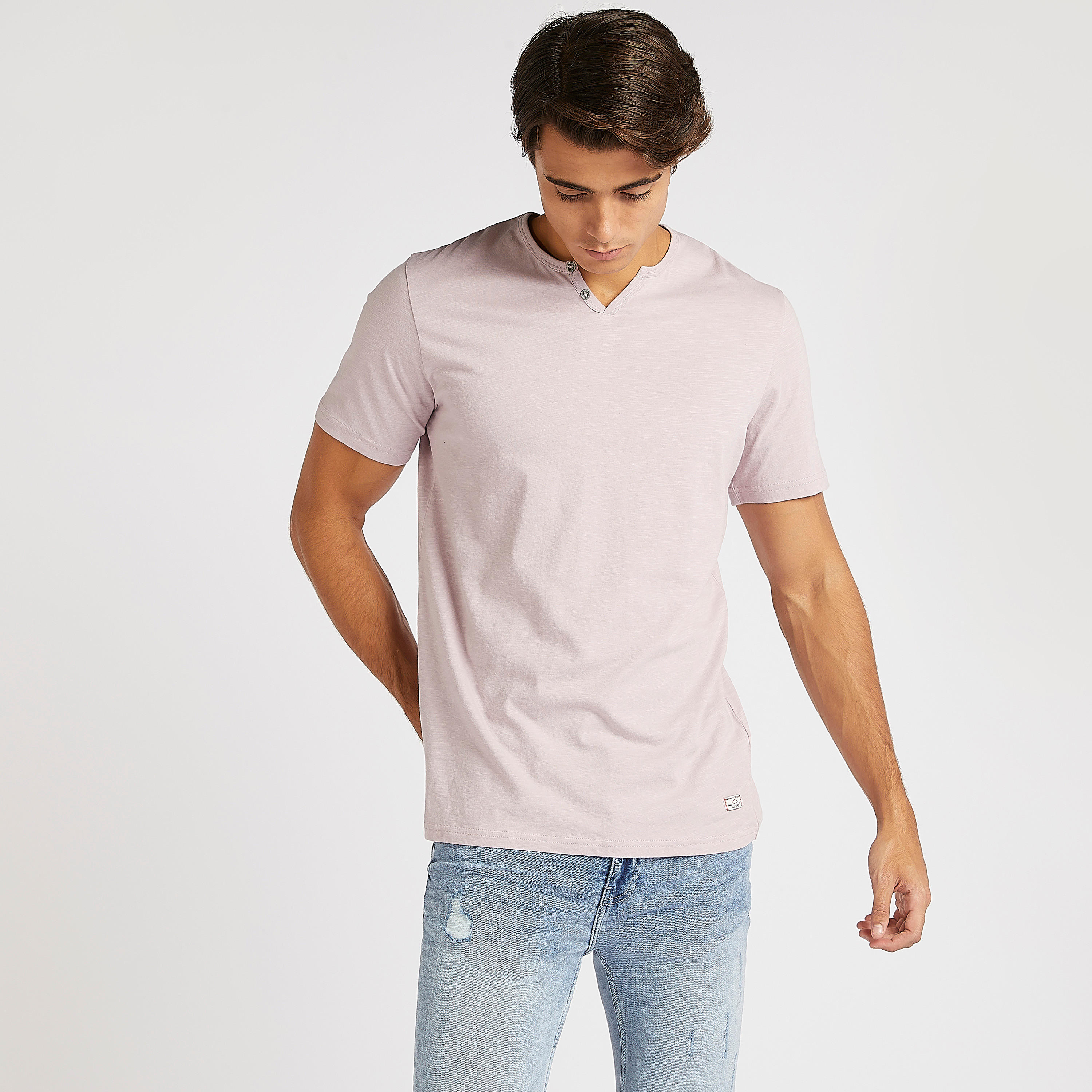 تيشيرت سادة بياقة هينلي وأكمام قصيرة من لي كوبر-men-clothing-tshirtsandpolos-tshirts-image-1
