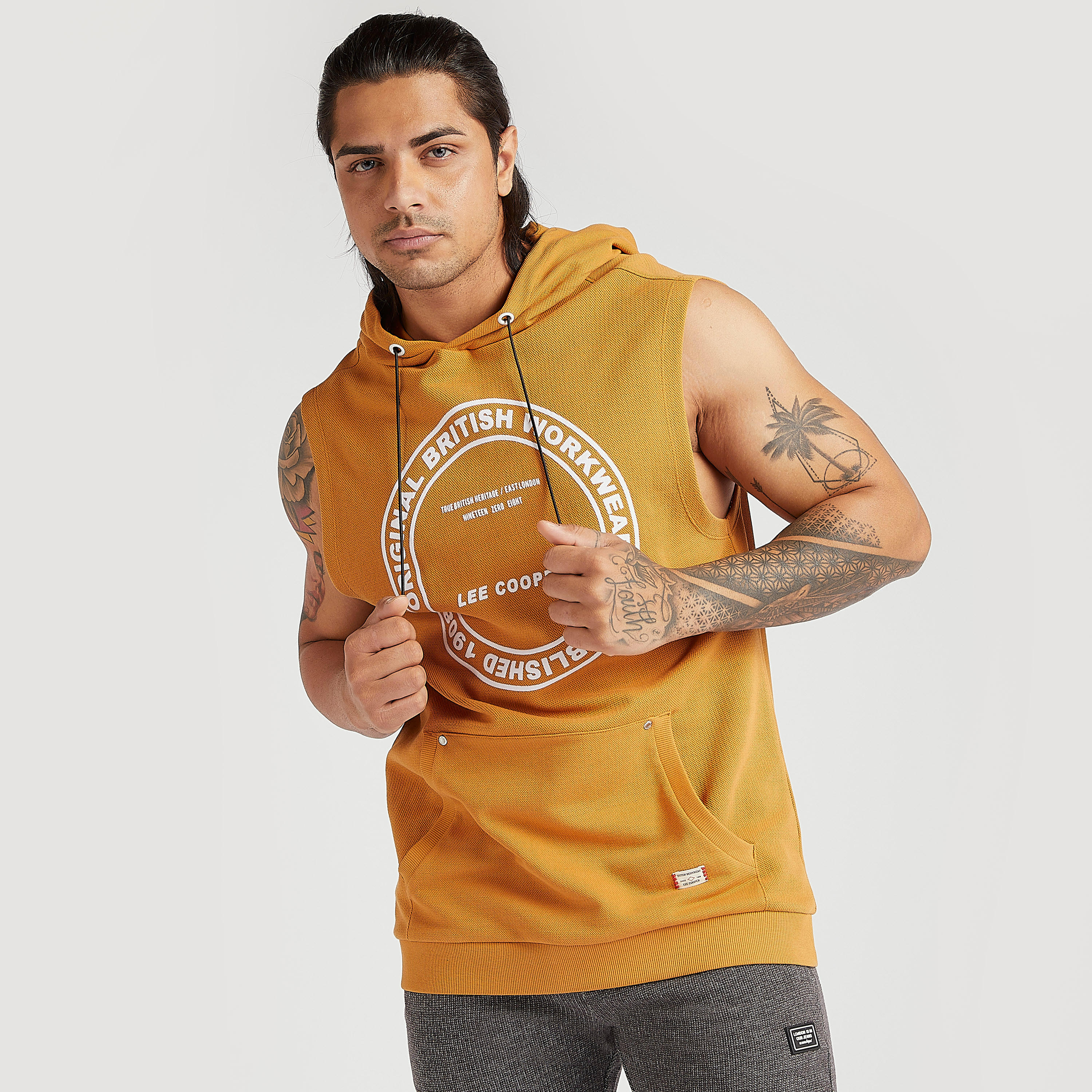 هودي دون أكمام بطبعات شعار من لي كوبر-men-winterwear-hoodiesandsweatshirts-image-1
