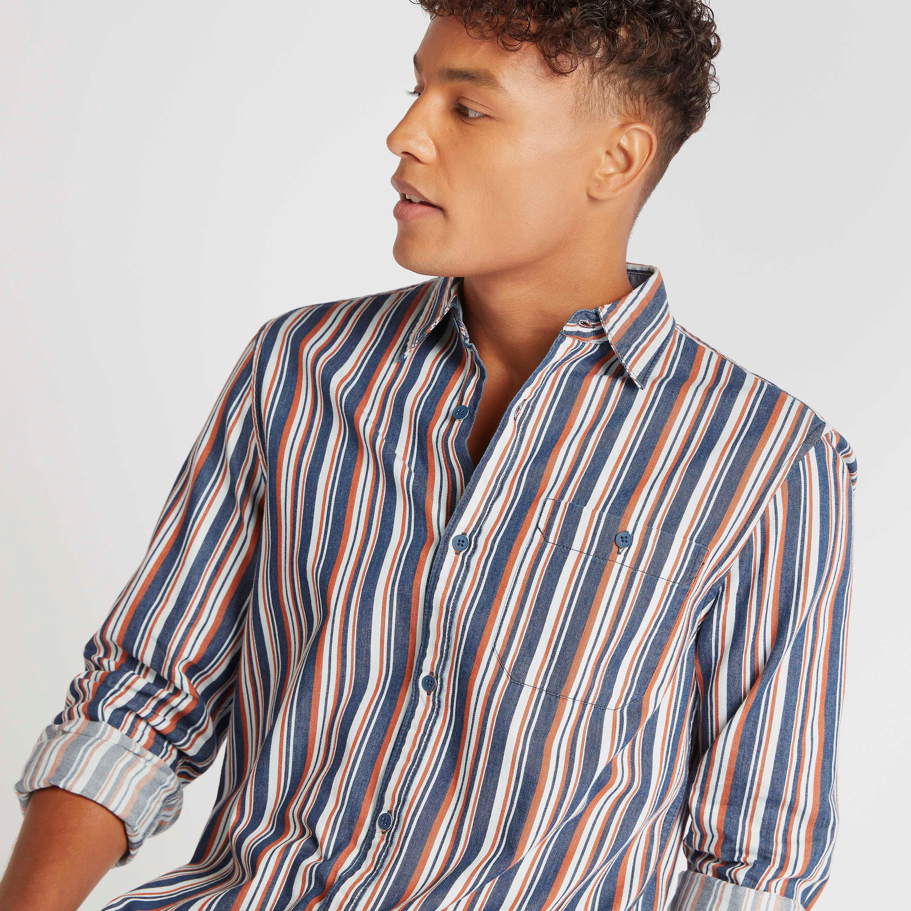 قميص مقلّم بأكمام طويلة وجيب من لي كوبر-men-clothing-shirts-image-5