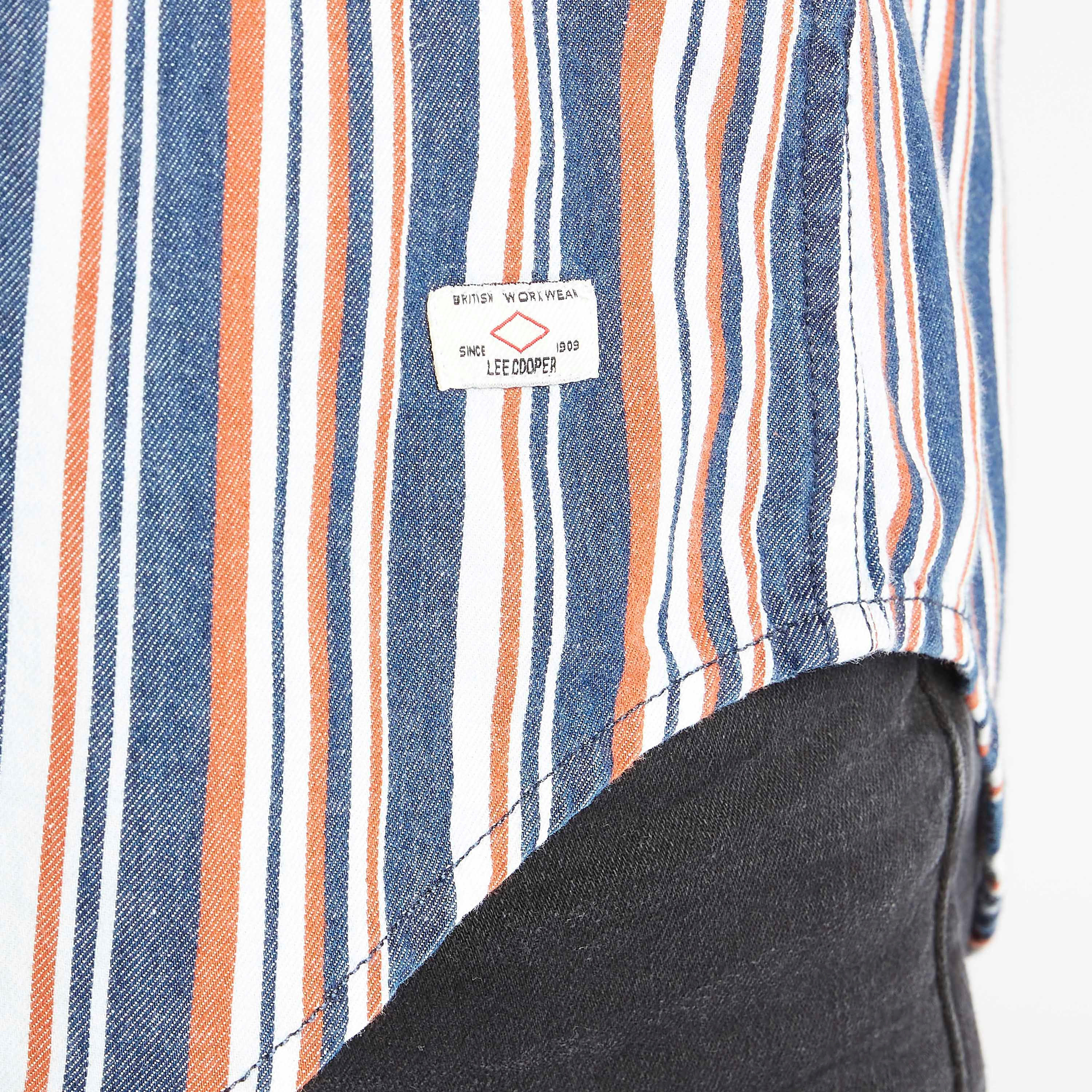 قميص مقلّم بأكمام طويلة وجيب من لي كوبر-men-clothing-shirts-image-7