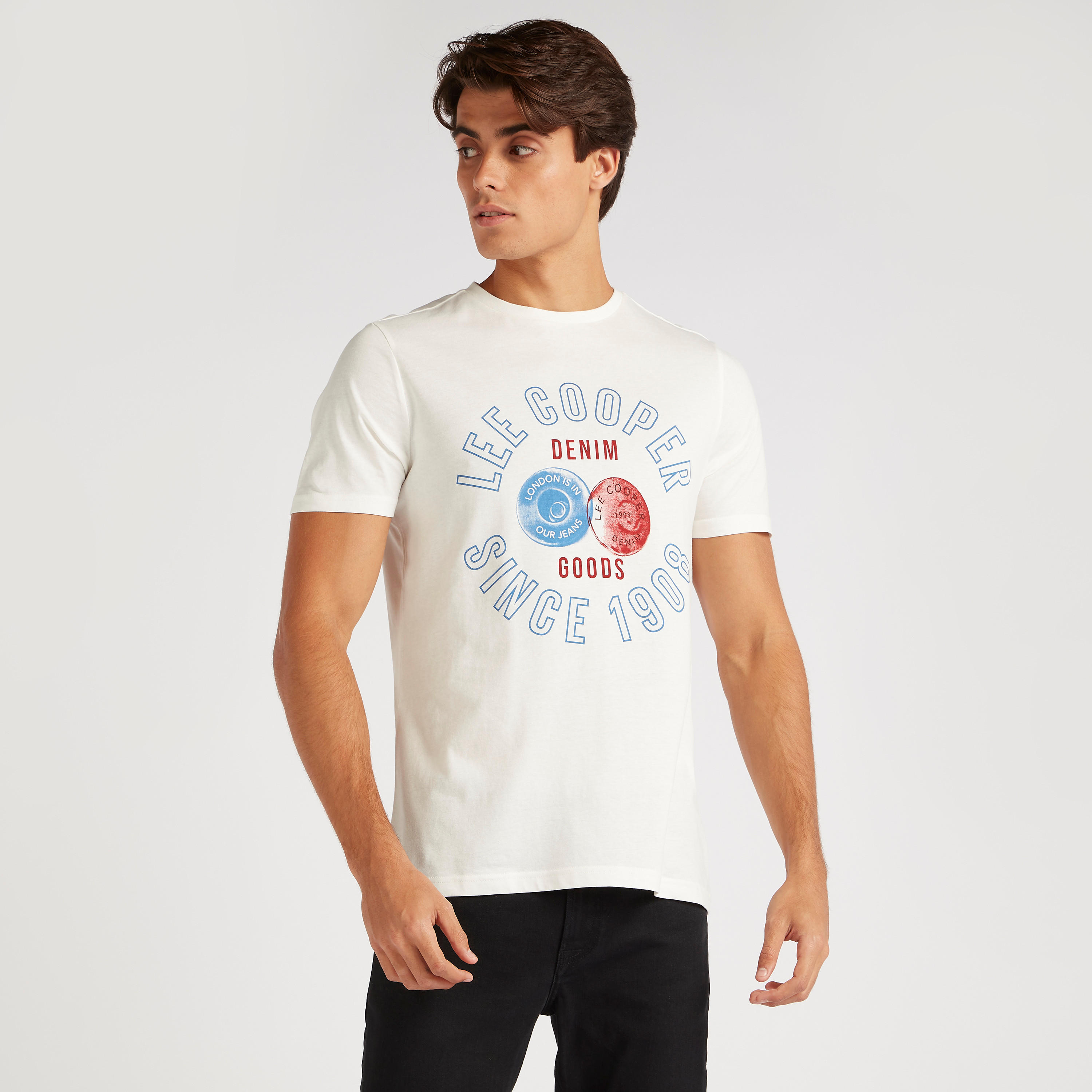 تيشيرت بطبعات وياقة ضيّقة وأكمام قصيرة من لي كوبر-men-clothing-tshirtsandpolos-tshirts-image-4