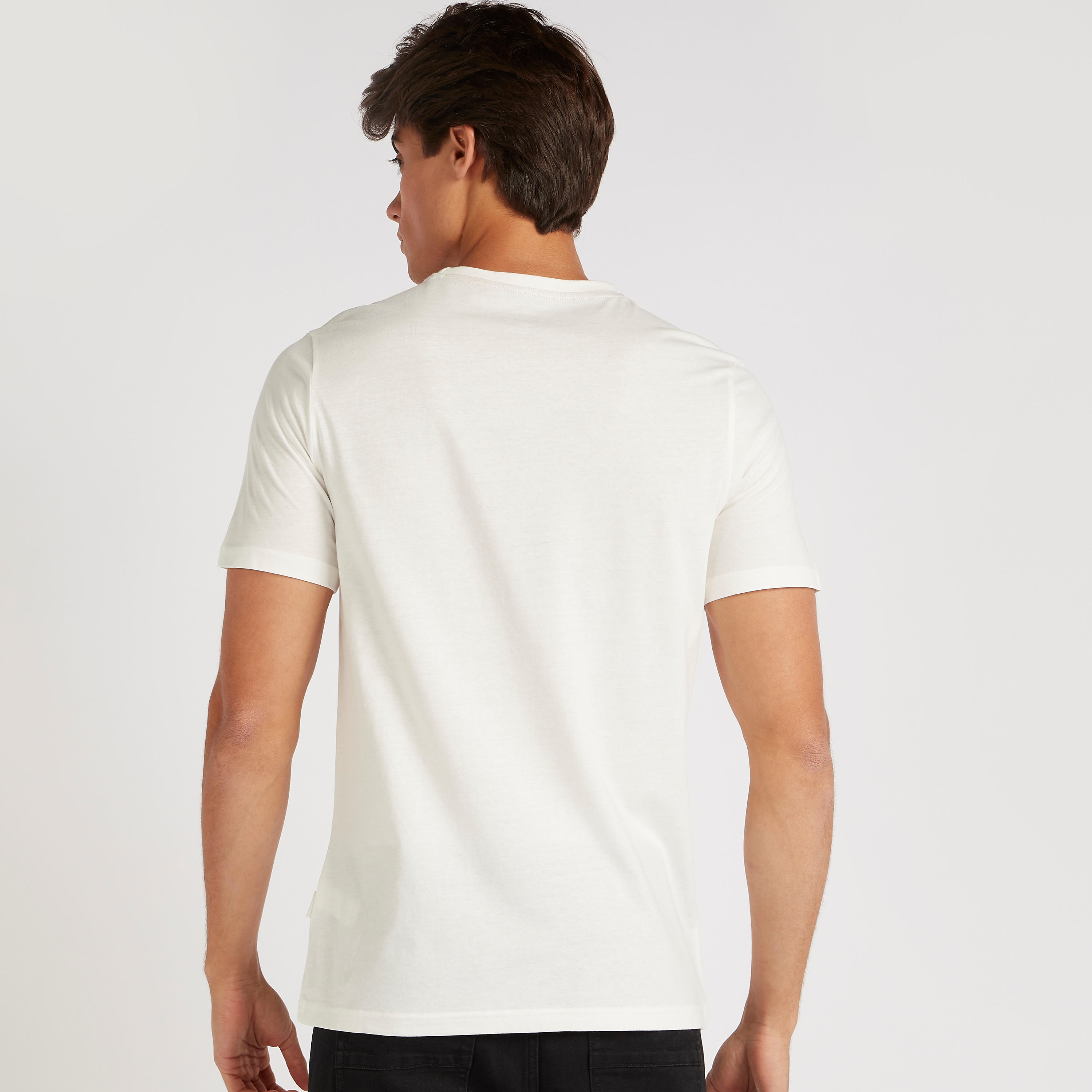 تيشيرت بطبعات وياقة ضيّقة وأكمام قصيرة من لي كوبر-men-clothing-tshirtsandpolos-tshirts-image-1
