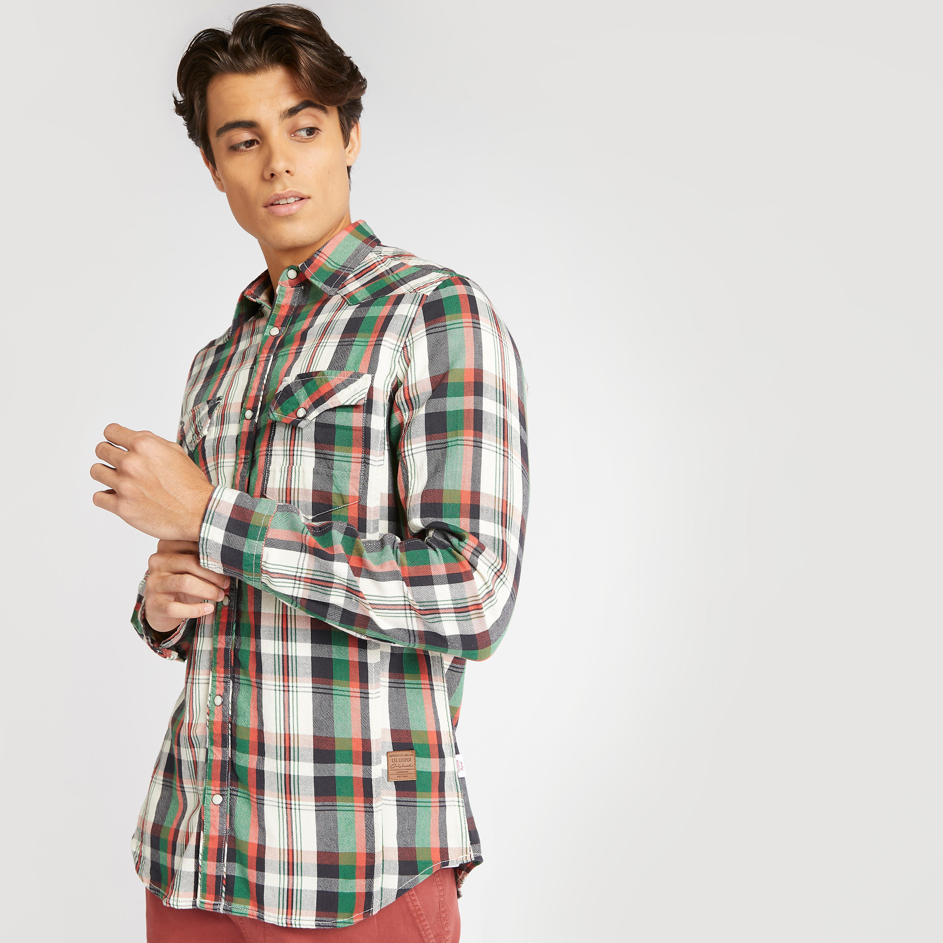 قميص كاروهات بأكمام طويلة وجيوب من لي كوبر-men-clothing-shirts-image-6