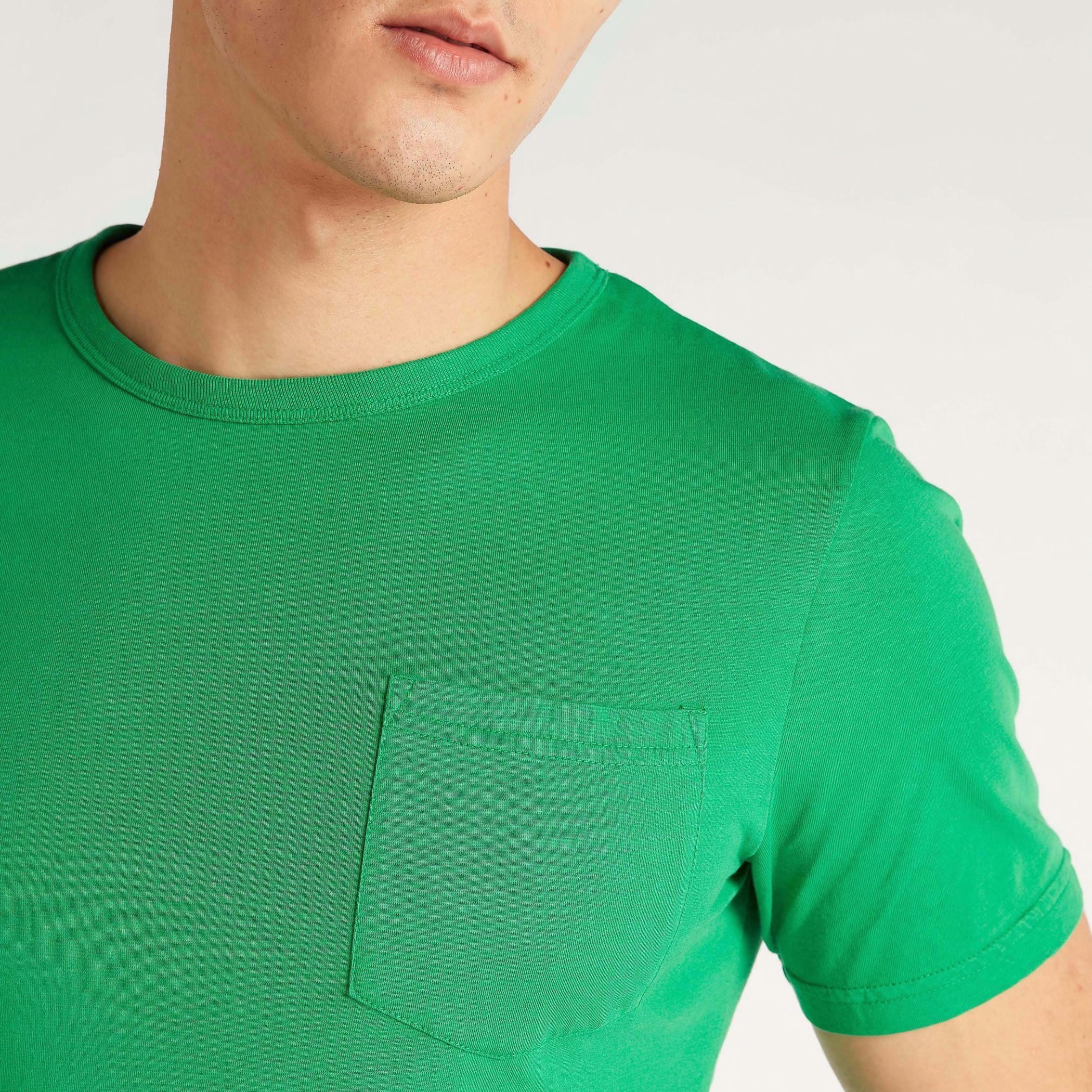 تيشيرت سادة بأكمام قصيرة وياقة ضيقة وجيب من لي كوبر-men-clothing-tshirtsandpolos-tshirts-image-5