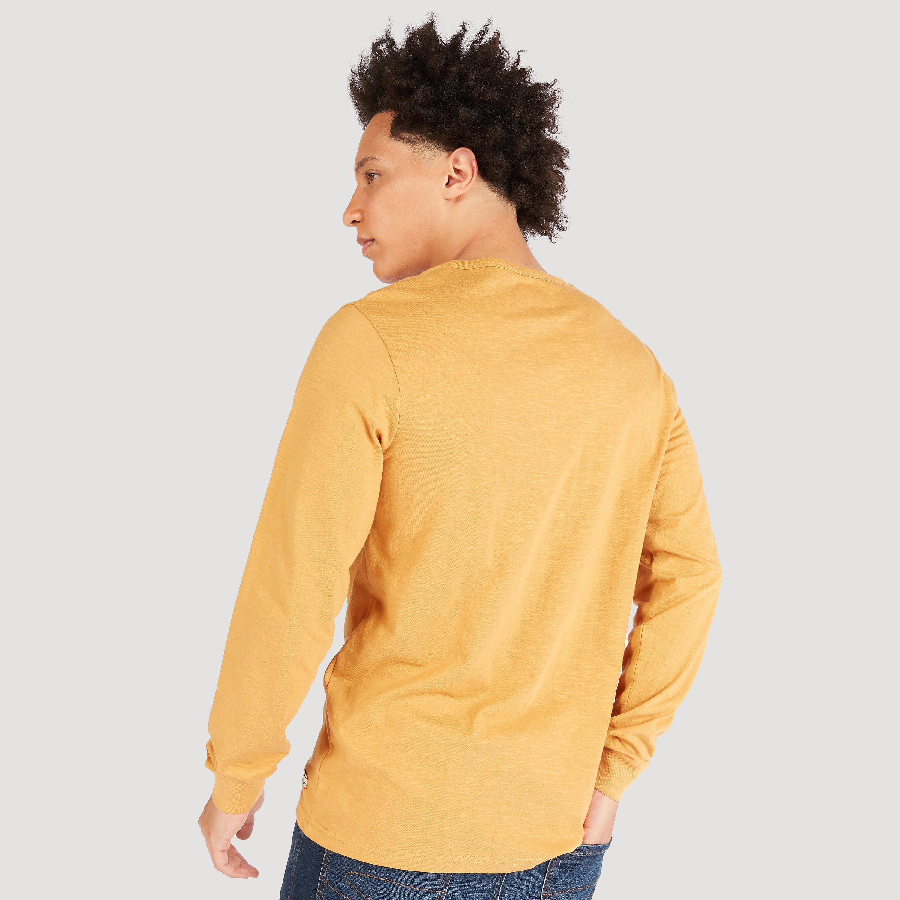 تيشيرت سادة بياقة هينلي وأكمام طويلة من لي كوبر-men-clothing-tshirtsandpolos-tshirts-image-4