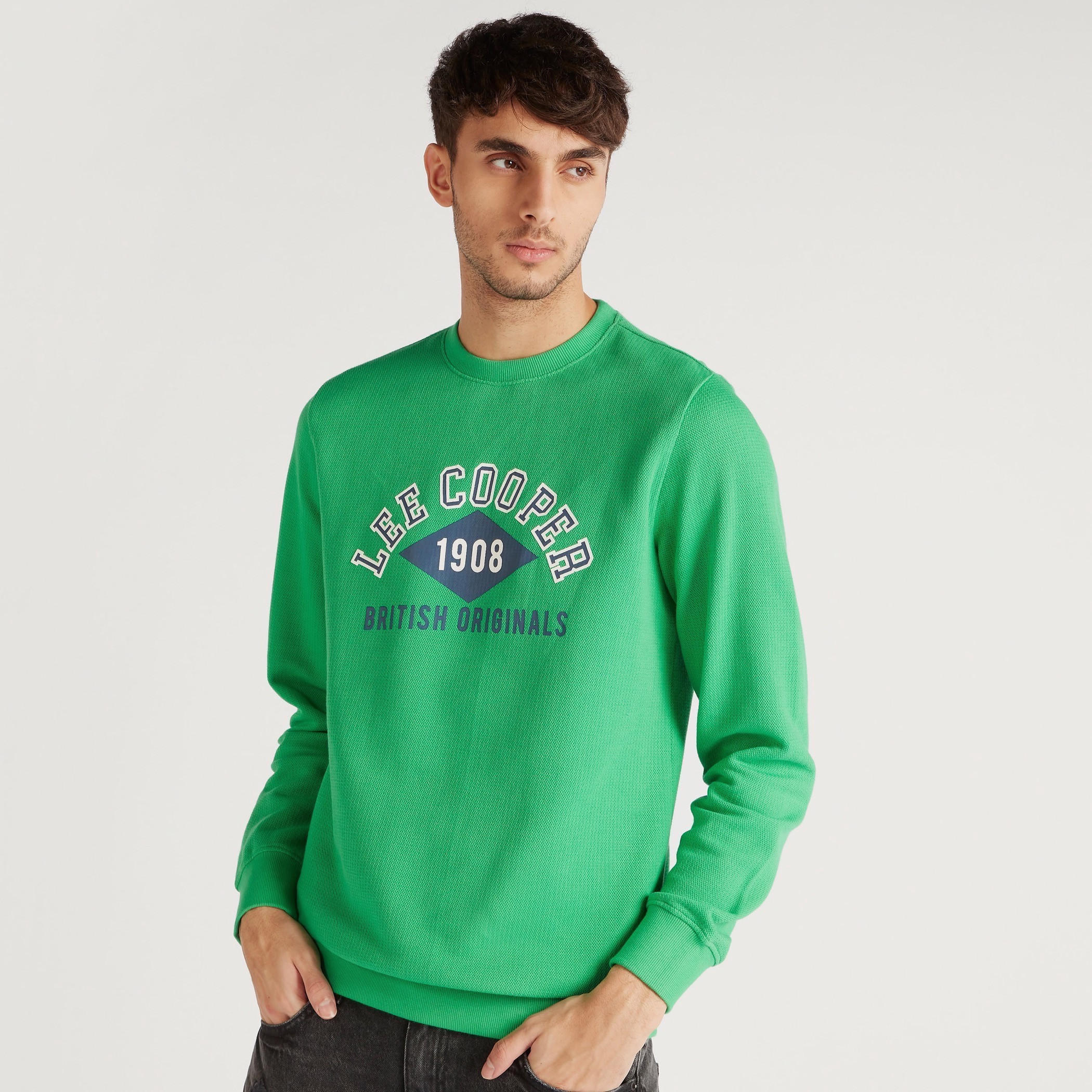 سويت شيرت بياقة ضيّقة وأكمام طويلة وطبعات من لي كوبر-men-winterwear-hoodiesandsweatshirts-image-3