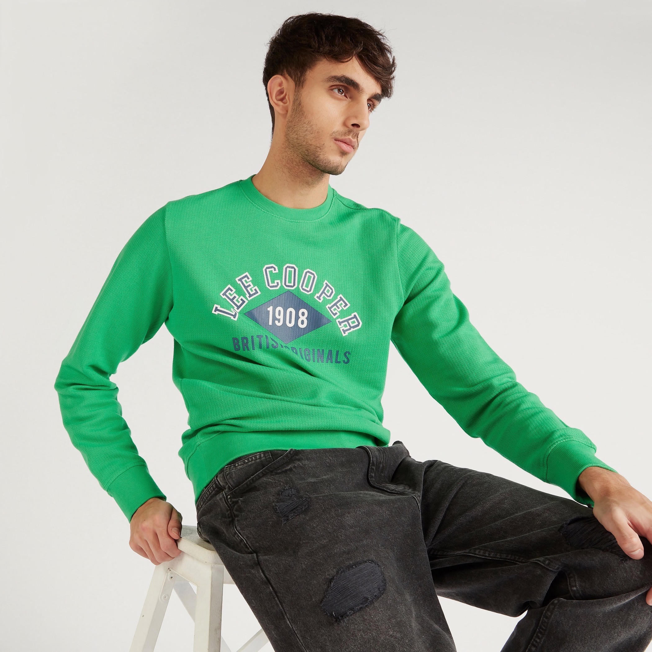 سويت شيرت بياقة ضيّقة وأكمام طويلة وطبعات من لي كوبر-men-winterwear-hoodiesandsweatshirts-image-5