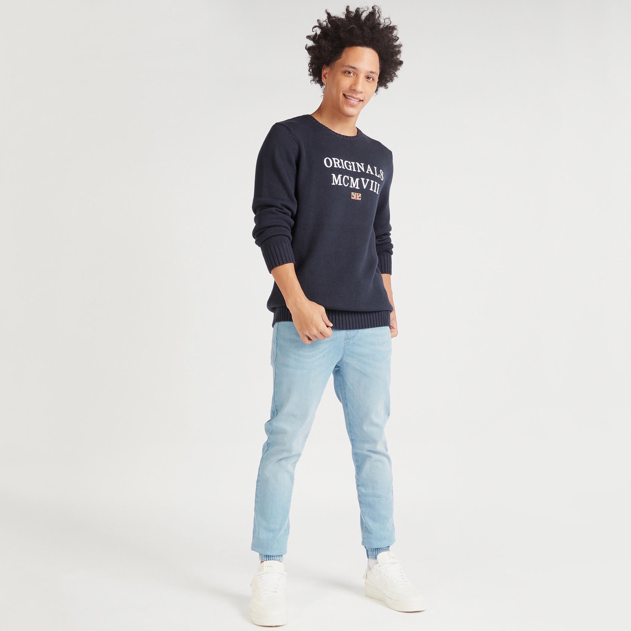 سويت شيرت بياقة ضيّقة وأكمام طويلة وطبعات من لي كوبر-men-winterwear-hoodiesandsweatshirts-image-2