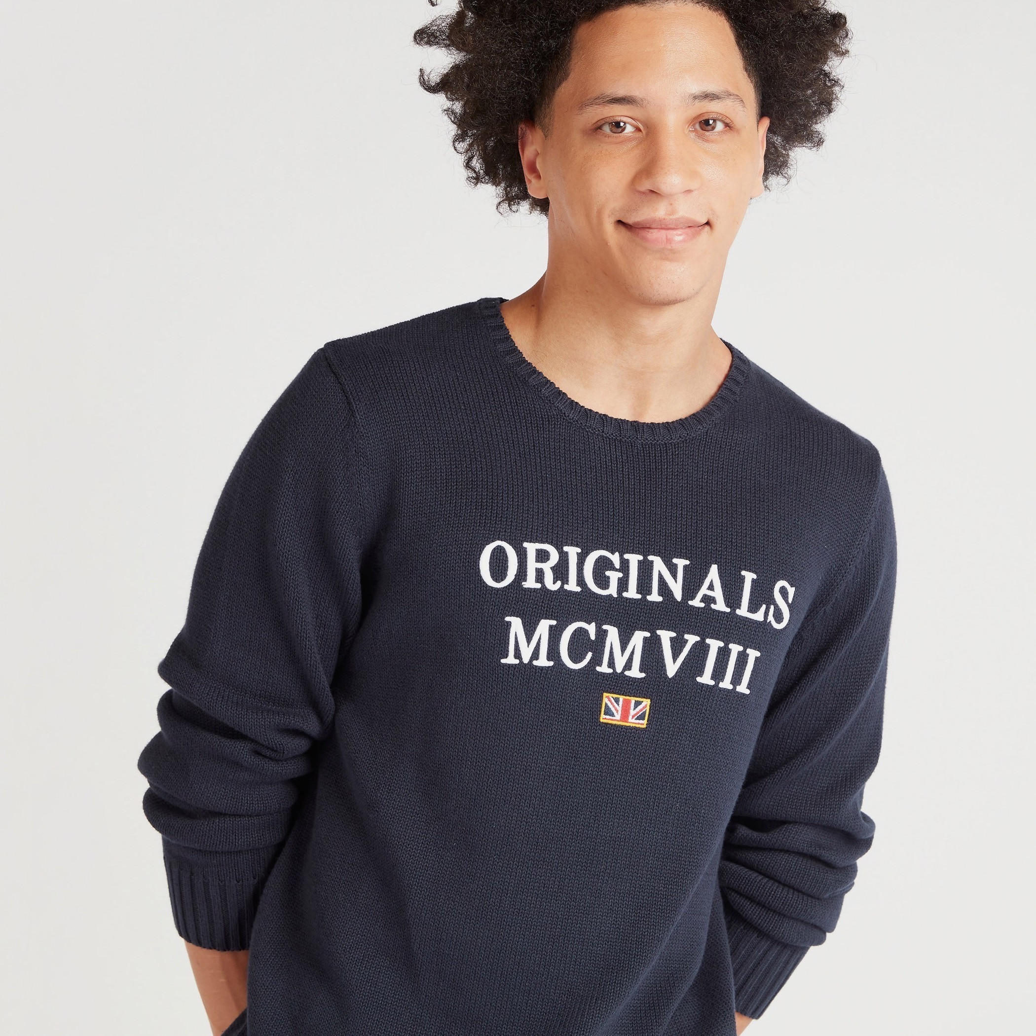سويت شيرت بياقة ضيّقة وأكمام طويلة وطبعات من لي كوبر-men-winterwear-hoodiesandsweatshirts-image-3