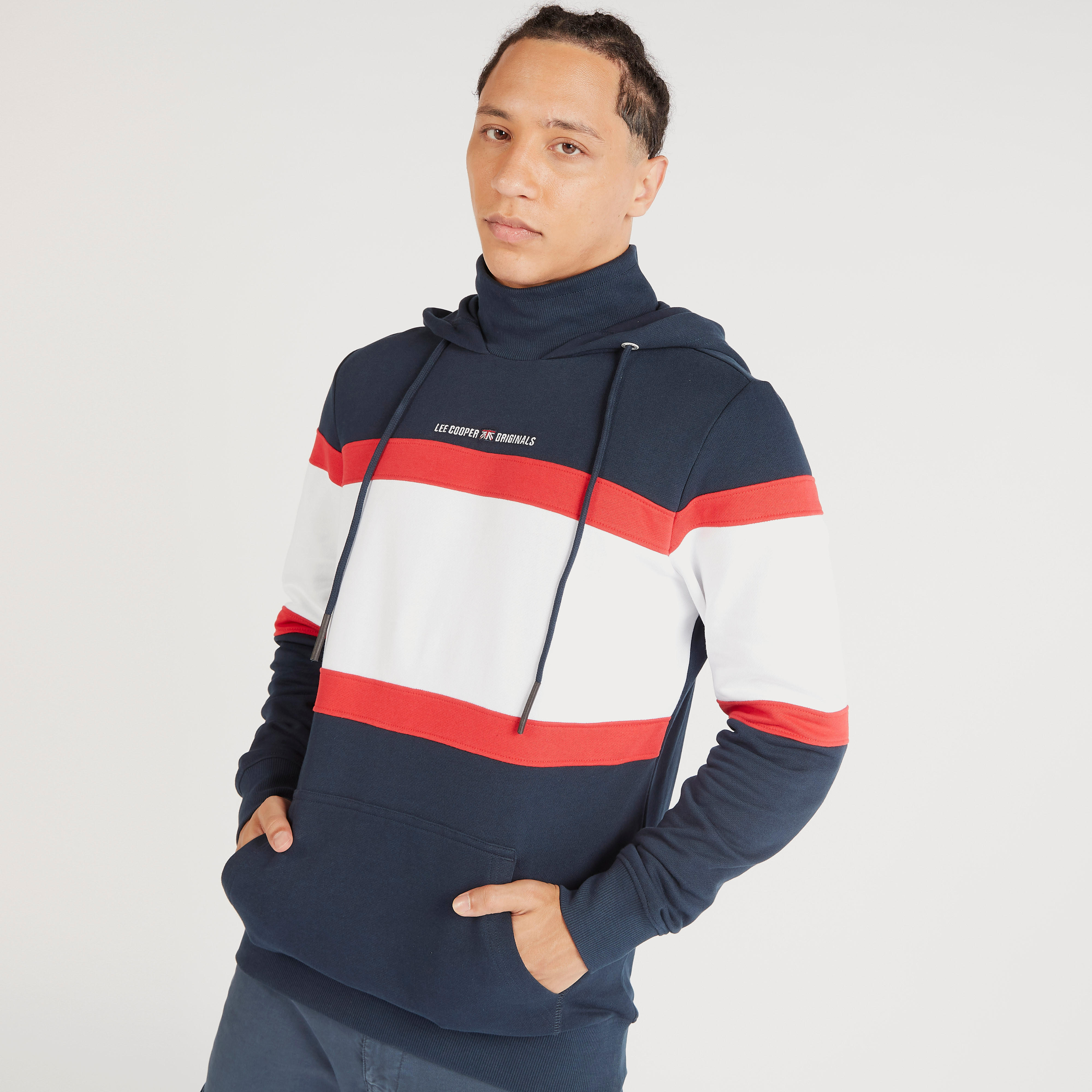 سويت شيرت بأكمام طويلة وجيب وقبعة من لي كوبر-men-winterwear-hoodiesandsweatshirts-image-1