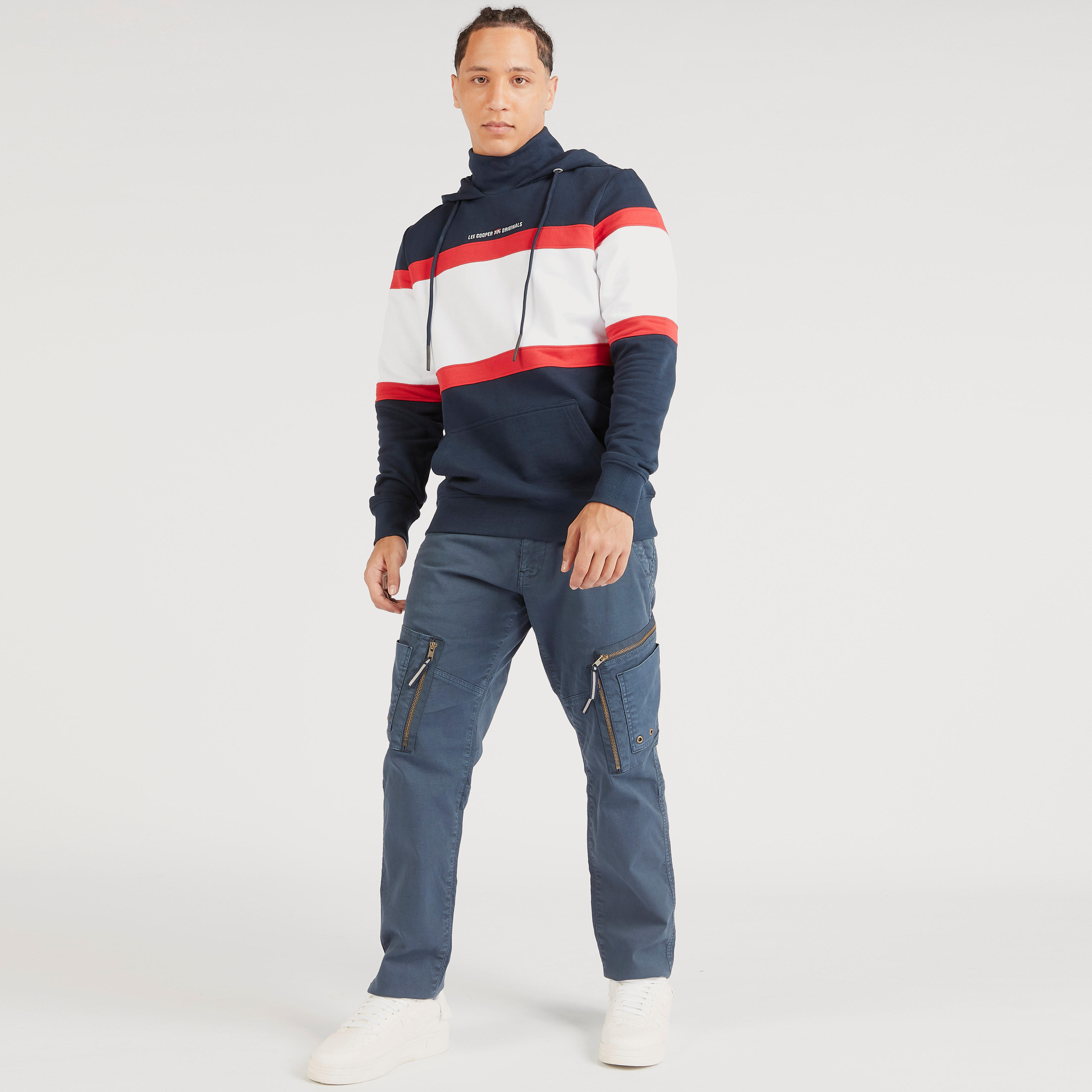 سويت شيرت بأكمام طويلة وجيب وقبعة من لي كوبر-men-winterwear-hoodiesandsweatshirts-image-6