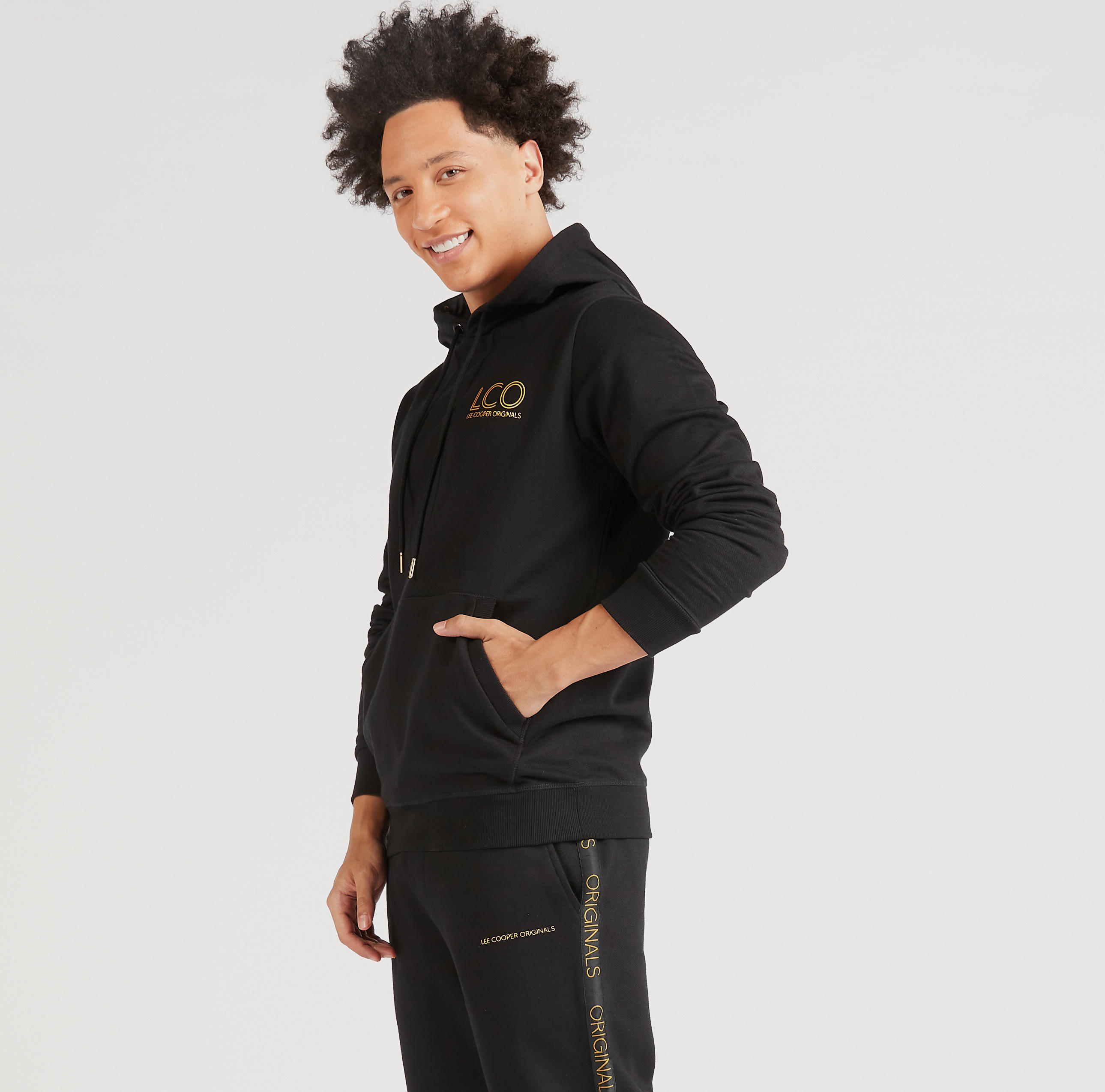 سويت شيرت سادة بقبعة وأكمام طويلة من لي كوبر-men-winterwear-hoodiesandsweatshirts-image-1