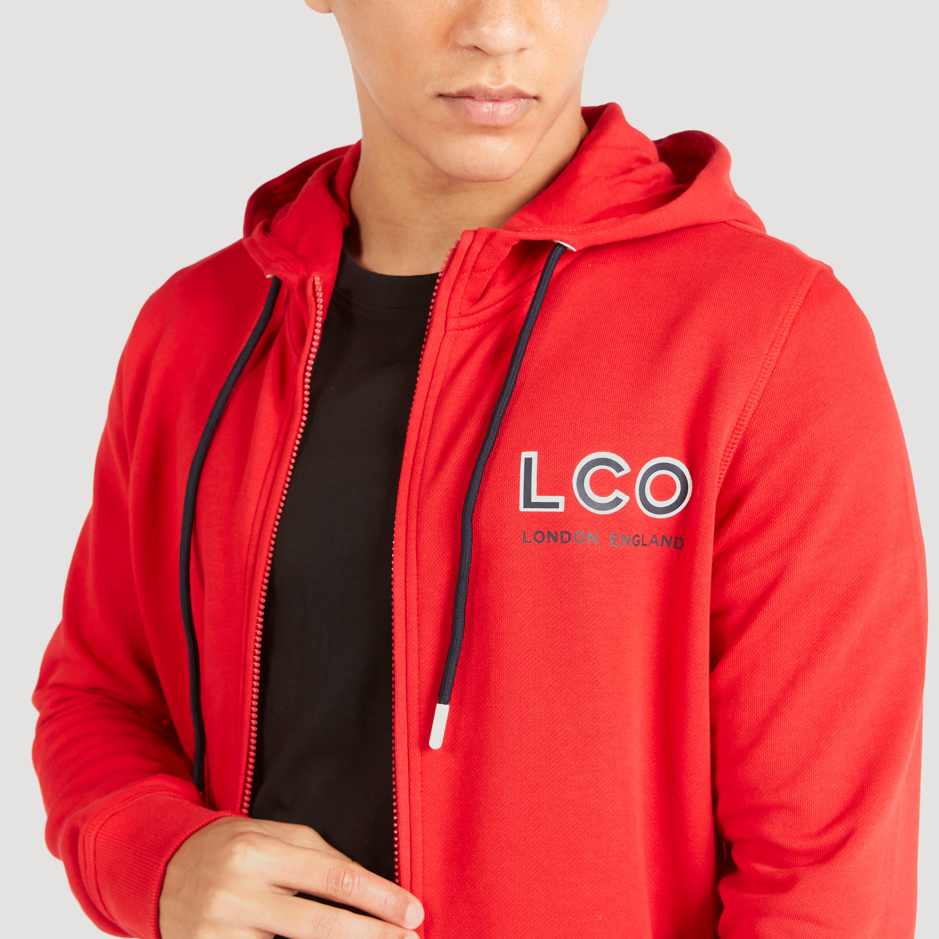 هودي بأكمام طويلة وجيوب وطبعات من لي كوبر-men-winterwear-hoodiesandsweatshirts-image-1