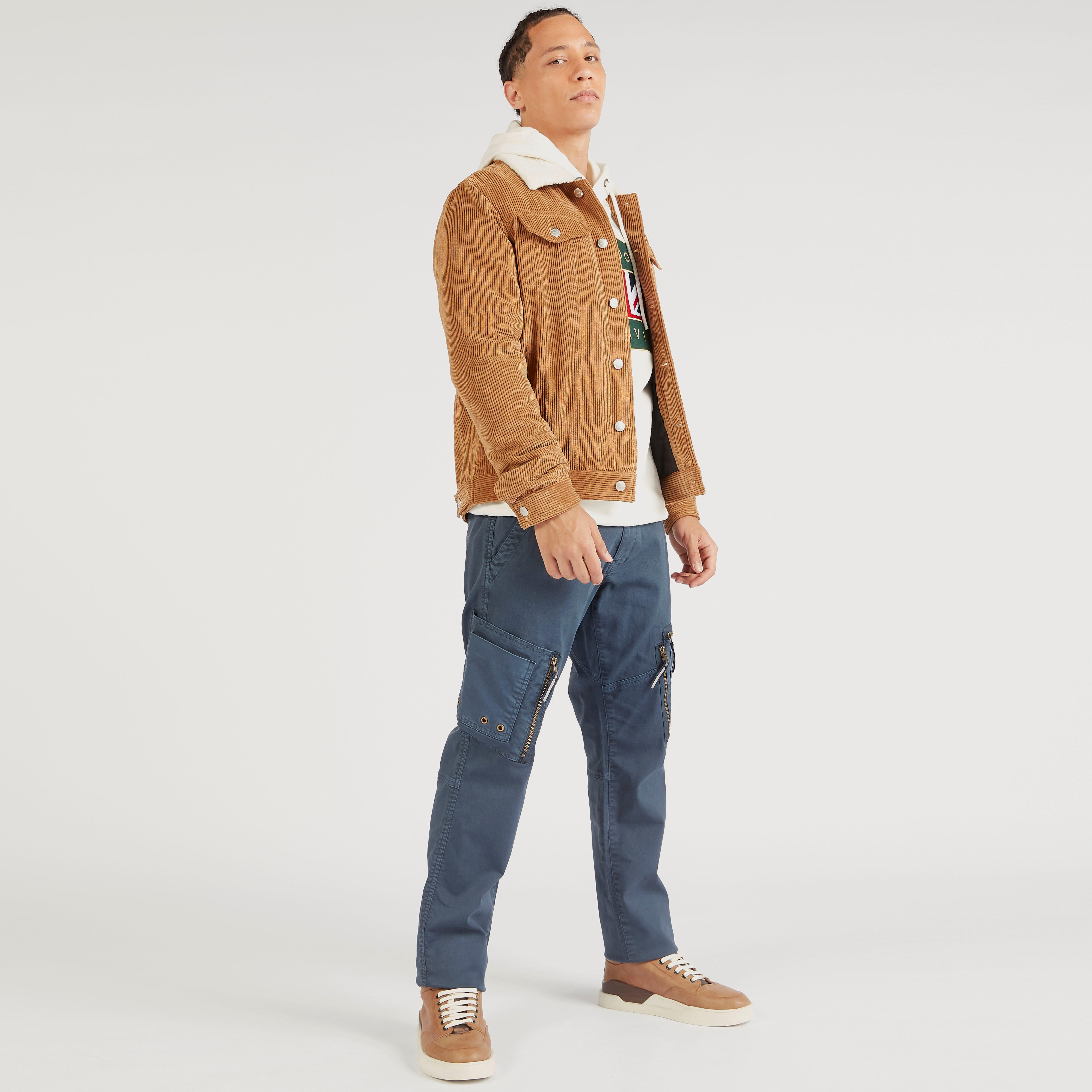 جاكيت بارز الملمس بأكمام طويلة وتفاصيل فرو من لي كوبر-men-clothing-jacketsandblazers-jackets-image-7