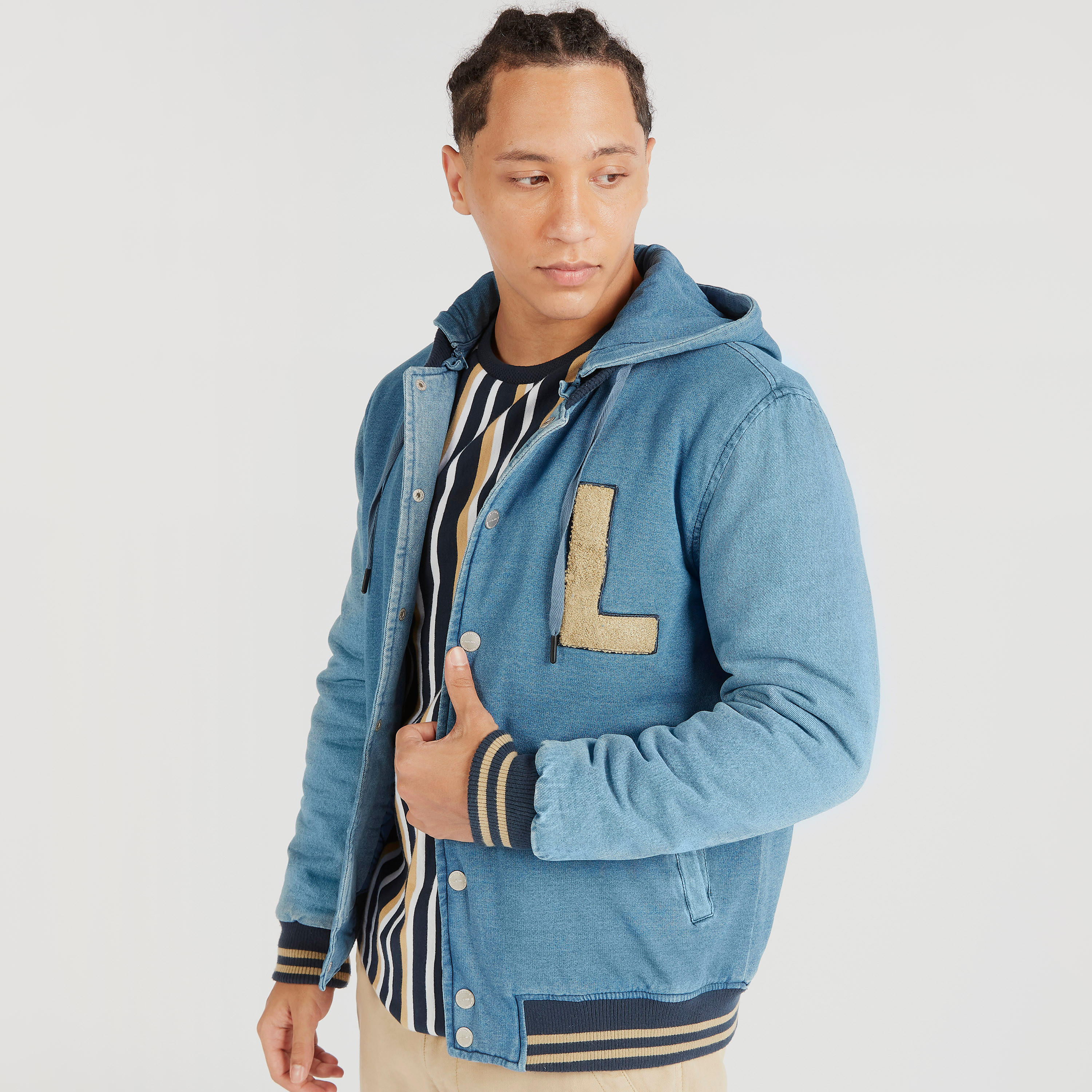 جاكيت بقبعّة وأكمام طويلة وجيوب من لي كوبر-men-clothing-jacketsandblazers-jackets-image-1