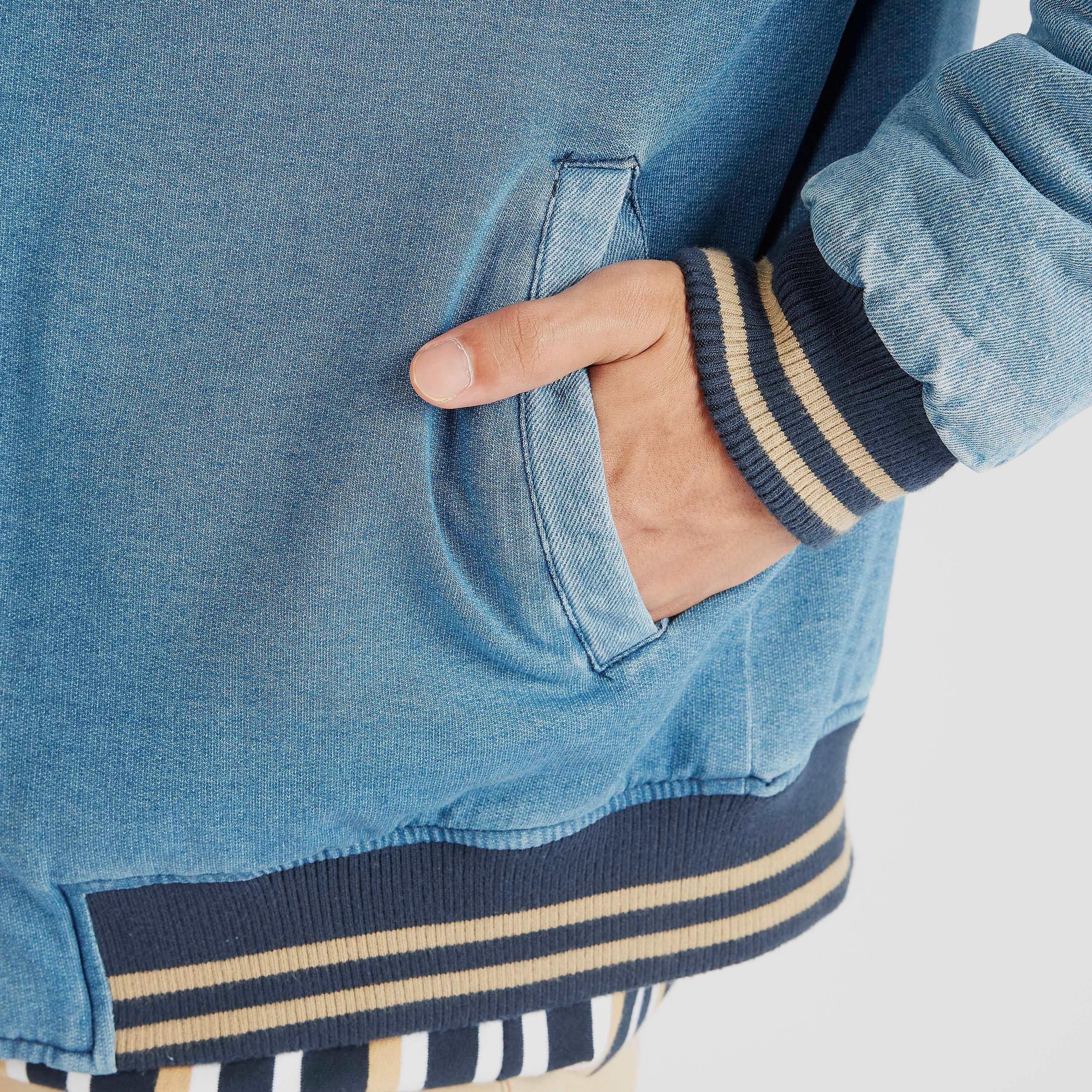 جاكيت بقبعّة وأكمام طويلة وجيوب من لي كوبر-men-clothing-jacketsandblazers-jackets-image-1