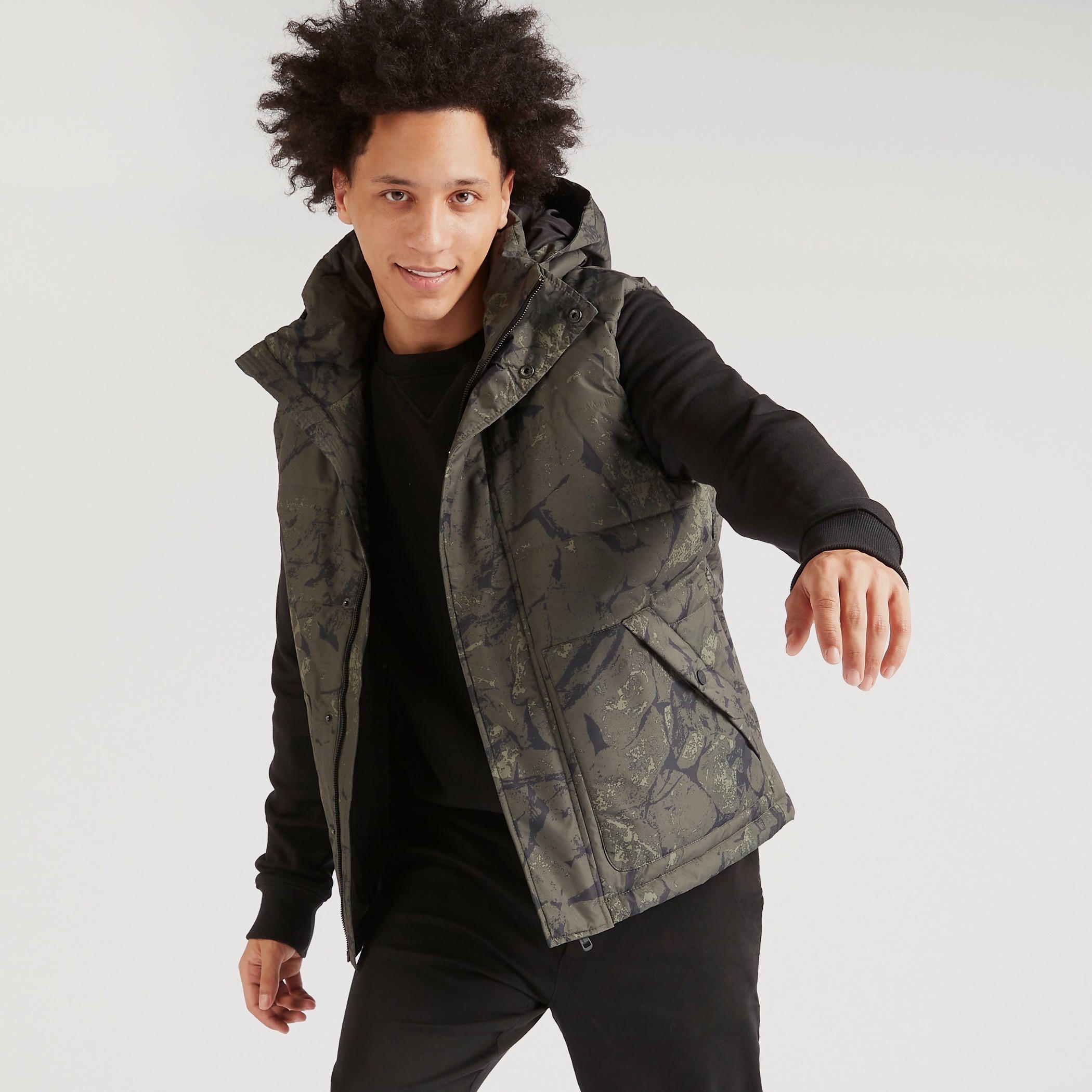 جيليه بسحاب وطبعات وقبعة وجيوب من لي كوبر-men-clothing-jacketsandblazers-jackets-image-1