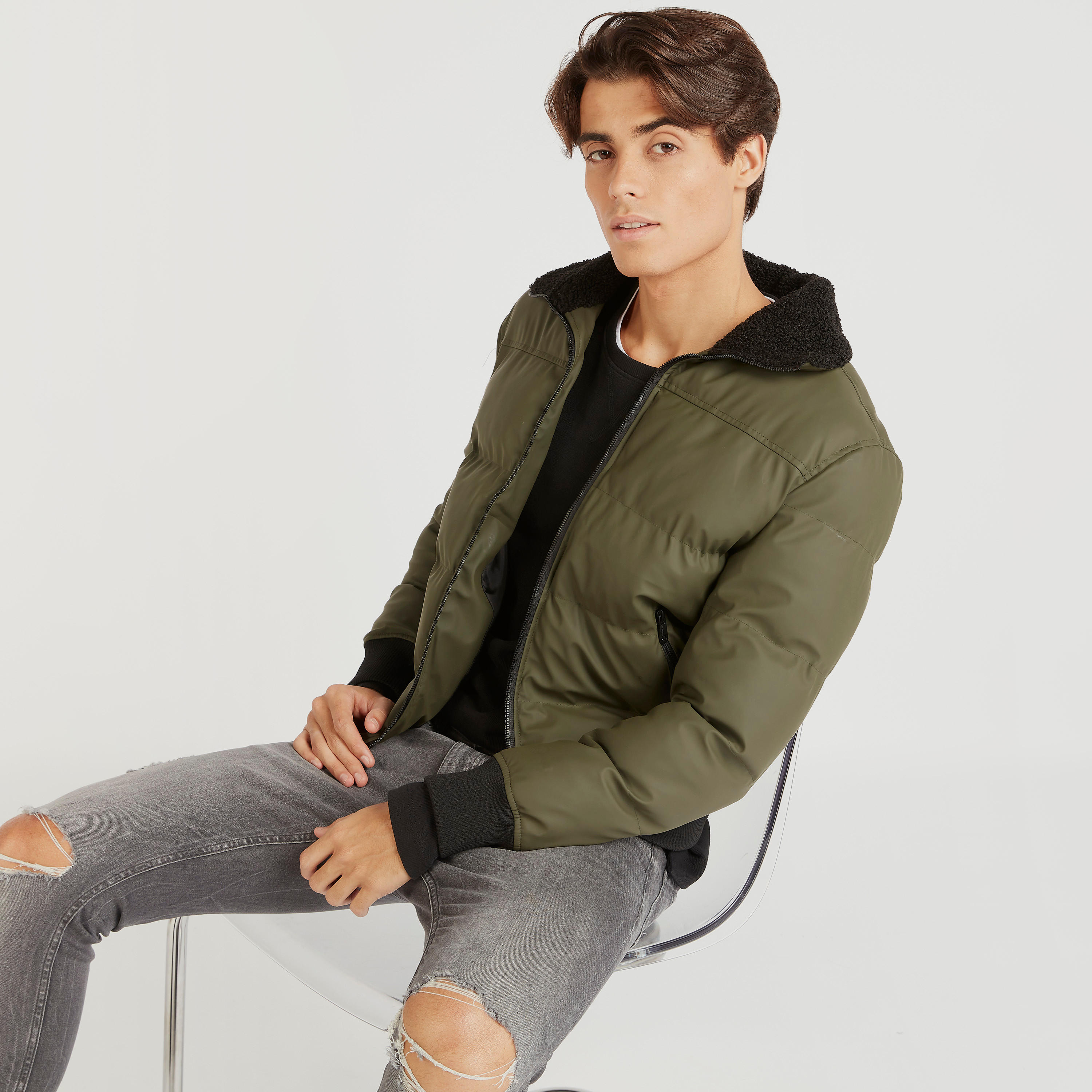 جاكيت مبطن بأكمام طويلة وتفاصيل فرو من لي كوبر-men-clothing-jacketsandblazers-jackets-image-1