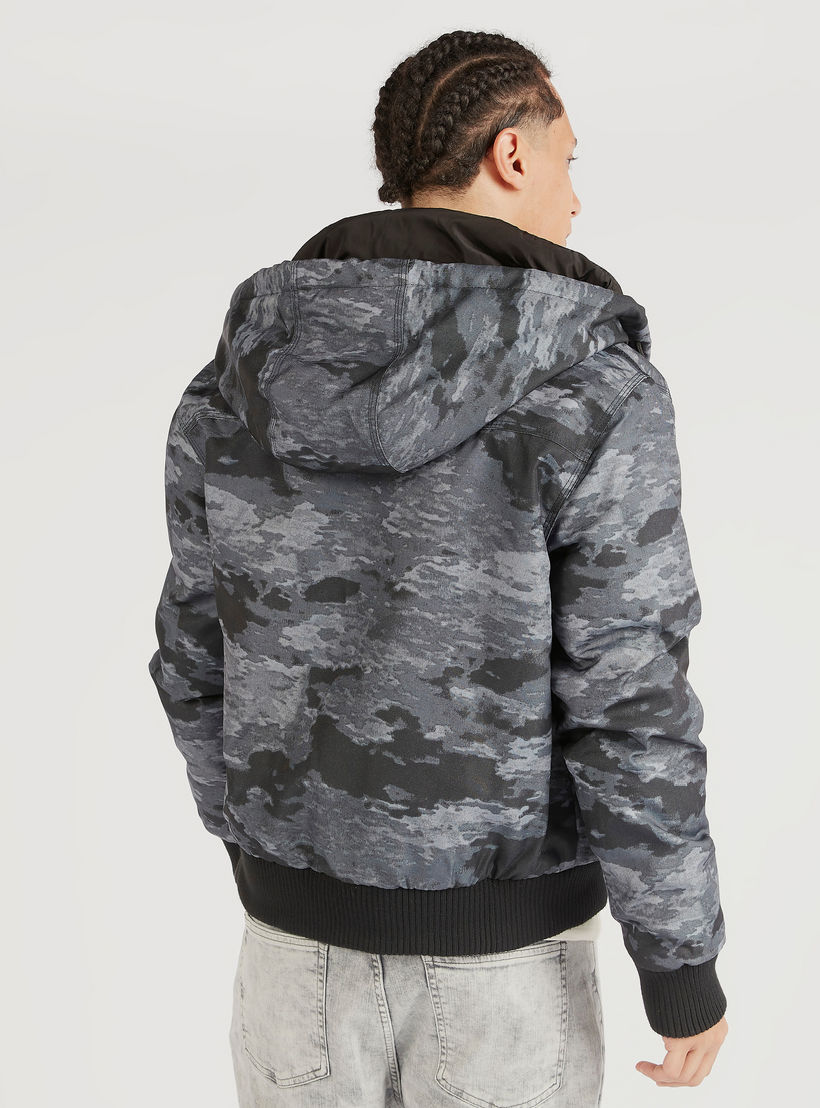 جاكيت بأكمام طويلة وقبعة وسحاب إغلاق وطبعات مموهة من لي كوبر-men-clothing-jacketsandblazers-jackets-image-6