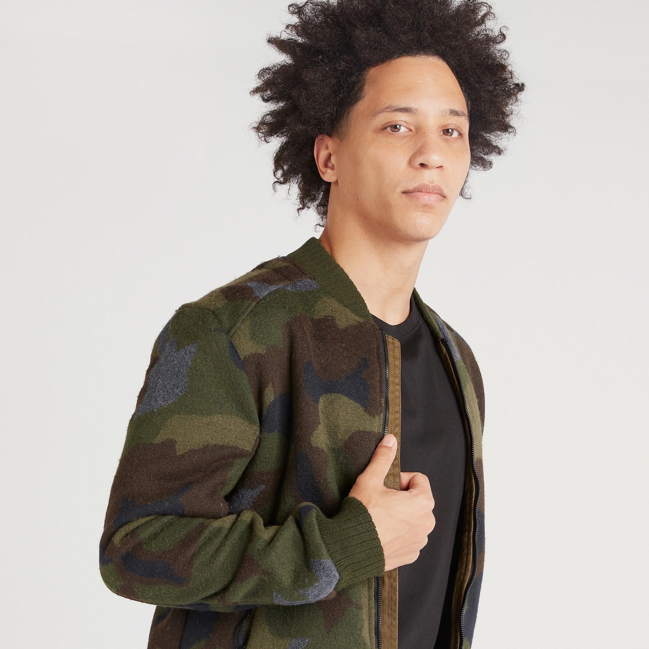 جاكيت منفوخ بطبعات مموهة وسحاب إغلاق وأكمام طويلة من لي كوبر-men-clothing-jacketsandblazers-jackets-image-3