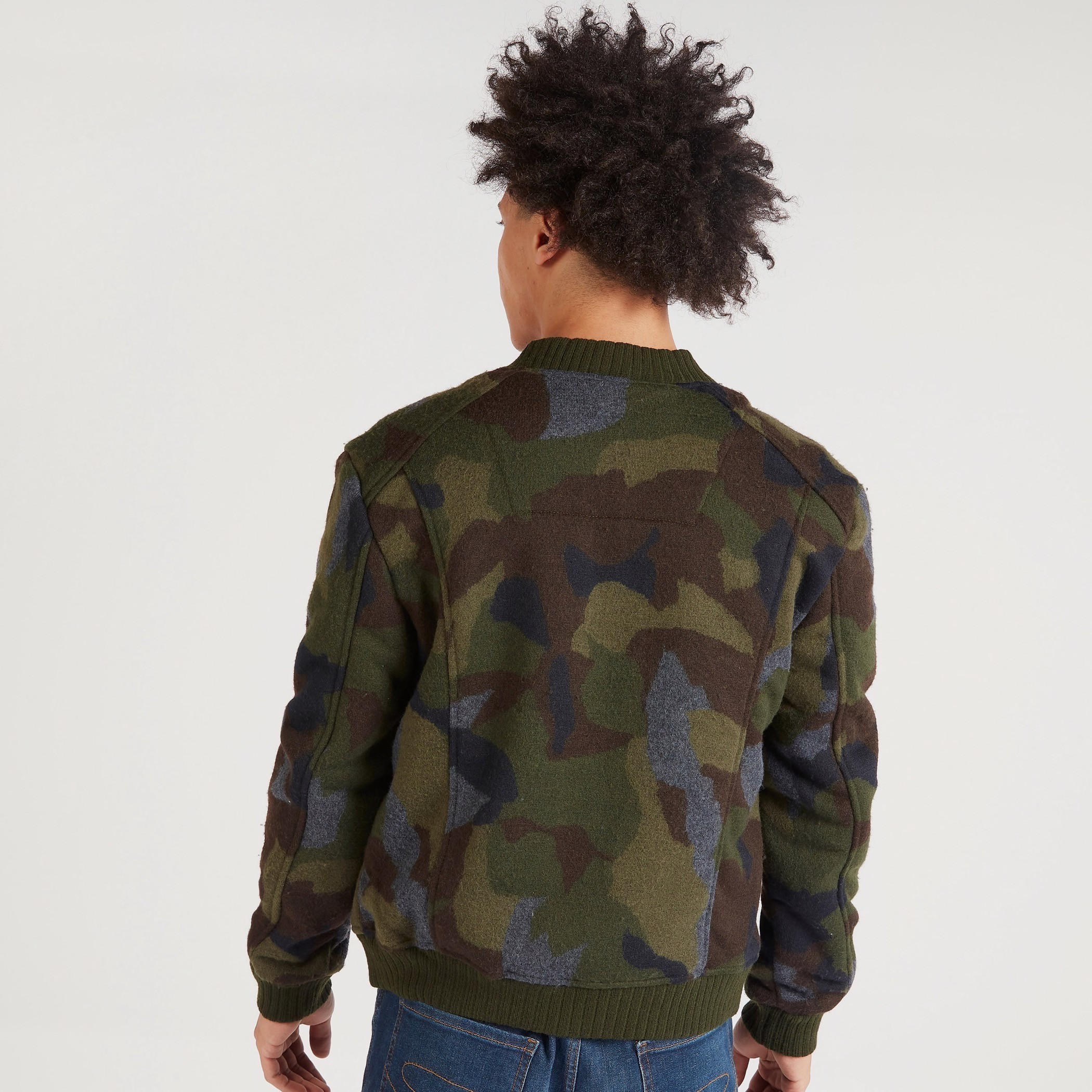 جاكيت منفوخ بطبعات مموهة وسحاب إغلاق وأكمام طويلة من لي كوبر-men-clothing-jacketsandblazers-jackets-image-4