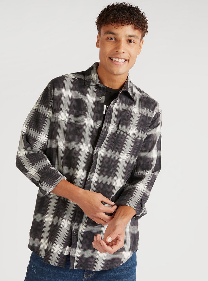 قميص بطبعات كاروهات وياقة عاديّة وأكمام طويلة من لي كوبر-men-clothing-shirts-image-1