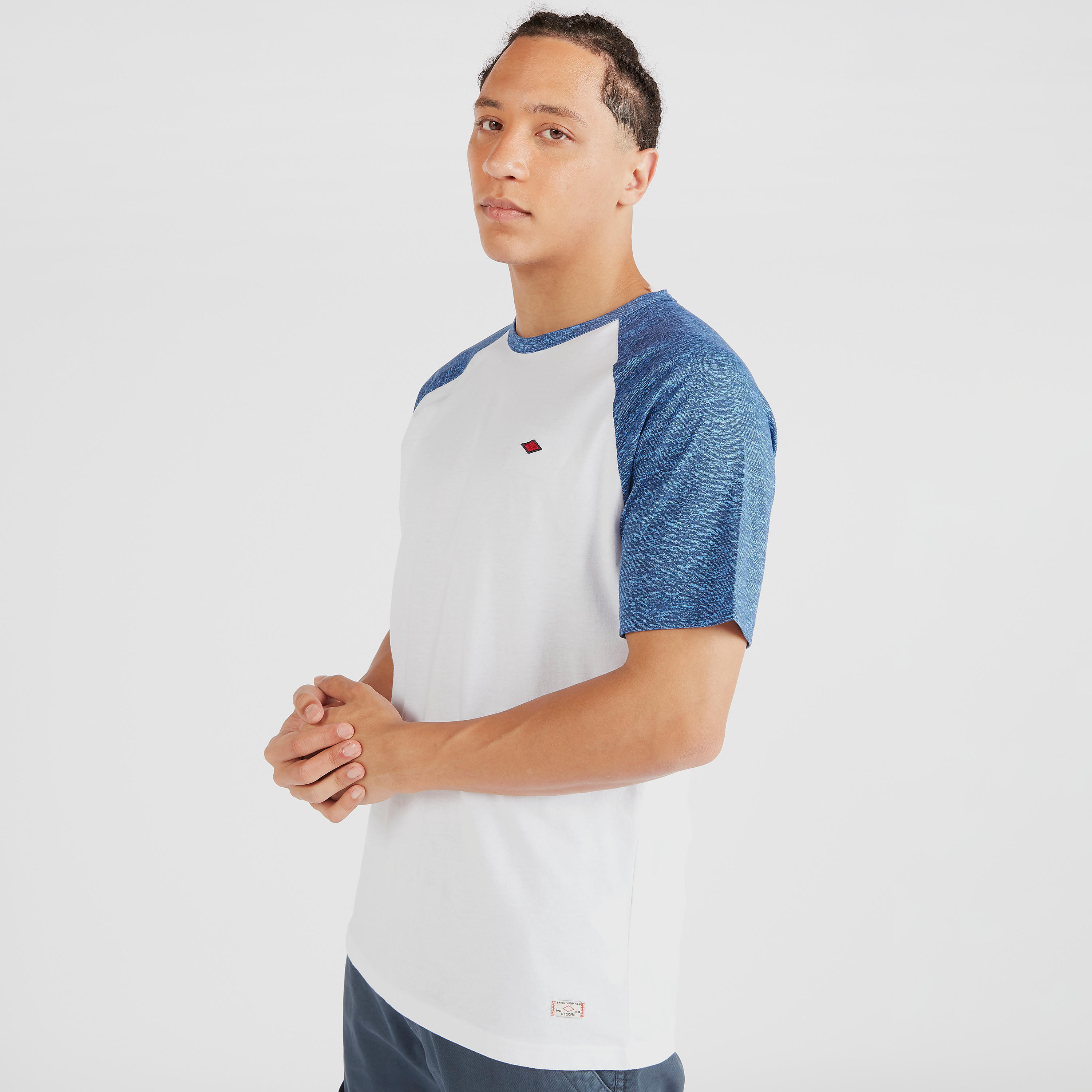 تيشيرت سادة بياقة ضيّقة وأكمام قصيرة من لي كوبر-men-clothing-tshirtsandpolos-tshirts-image-6