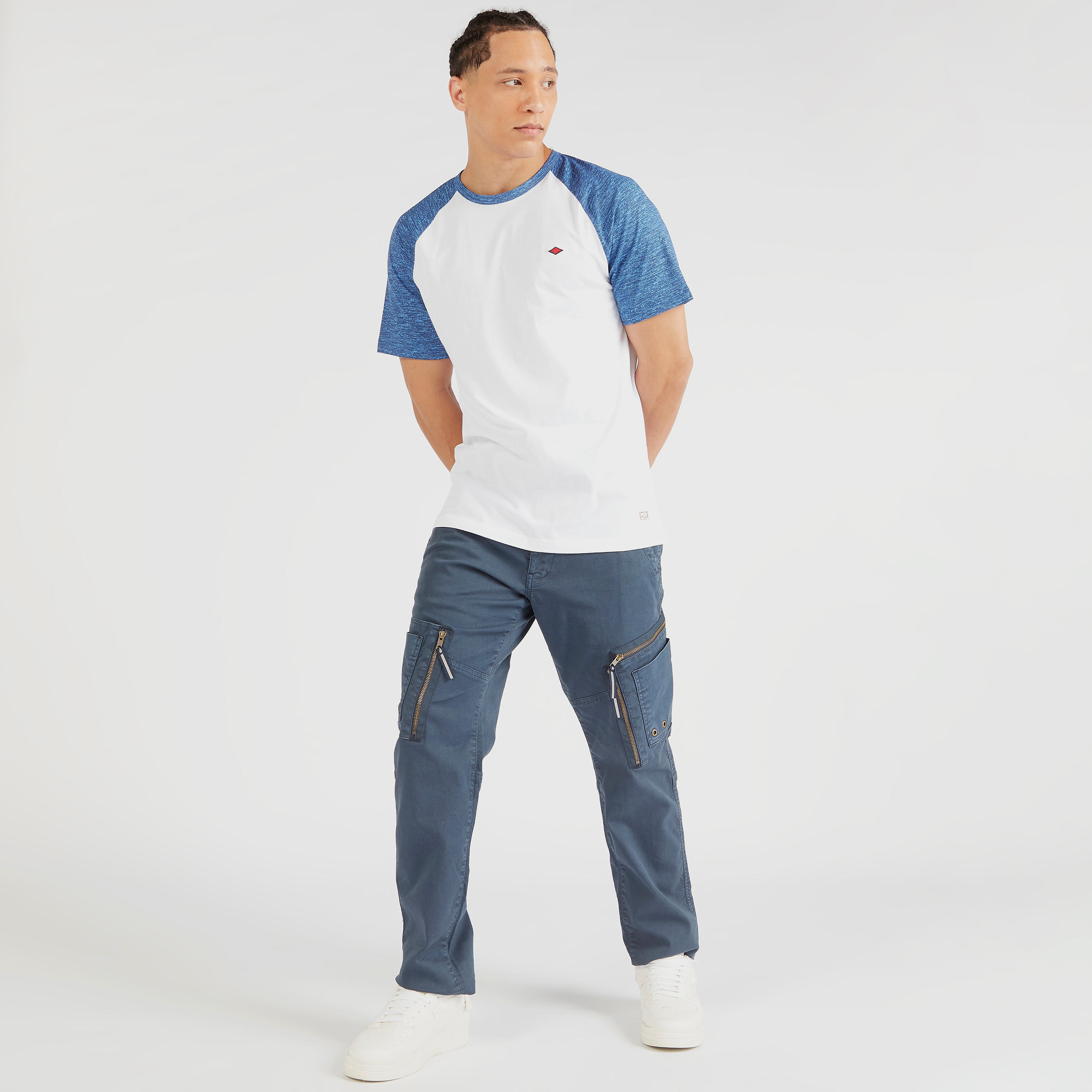 تيشيرت سادة بياقة ضيّقة وأكمام قصيرة من لي كوبر-men-clothing-tshirtsandpolos-tshirts-image-5